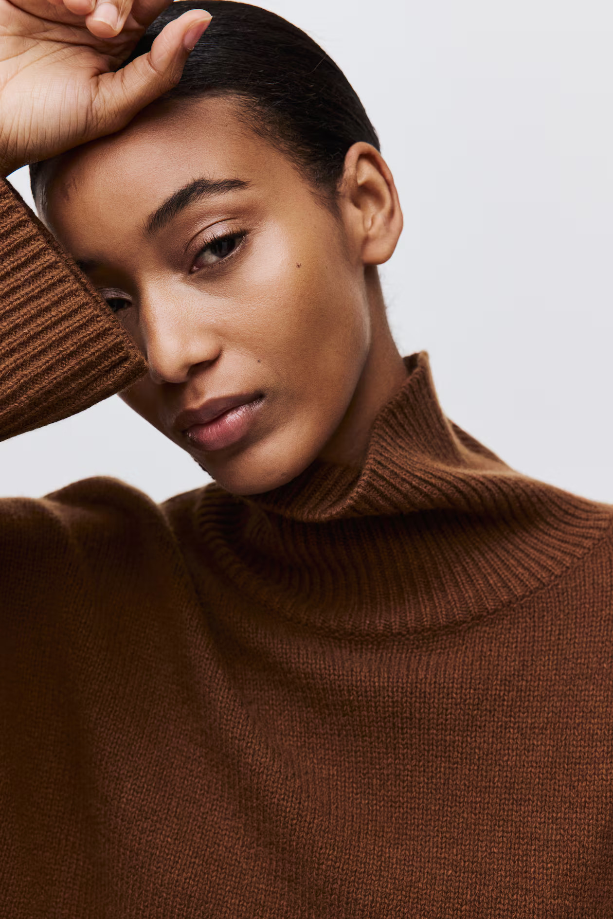 Cashmere-blend polo-neck jumper | H&M (UK, MY, IN, SG, PH, TW, HK)