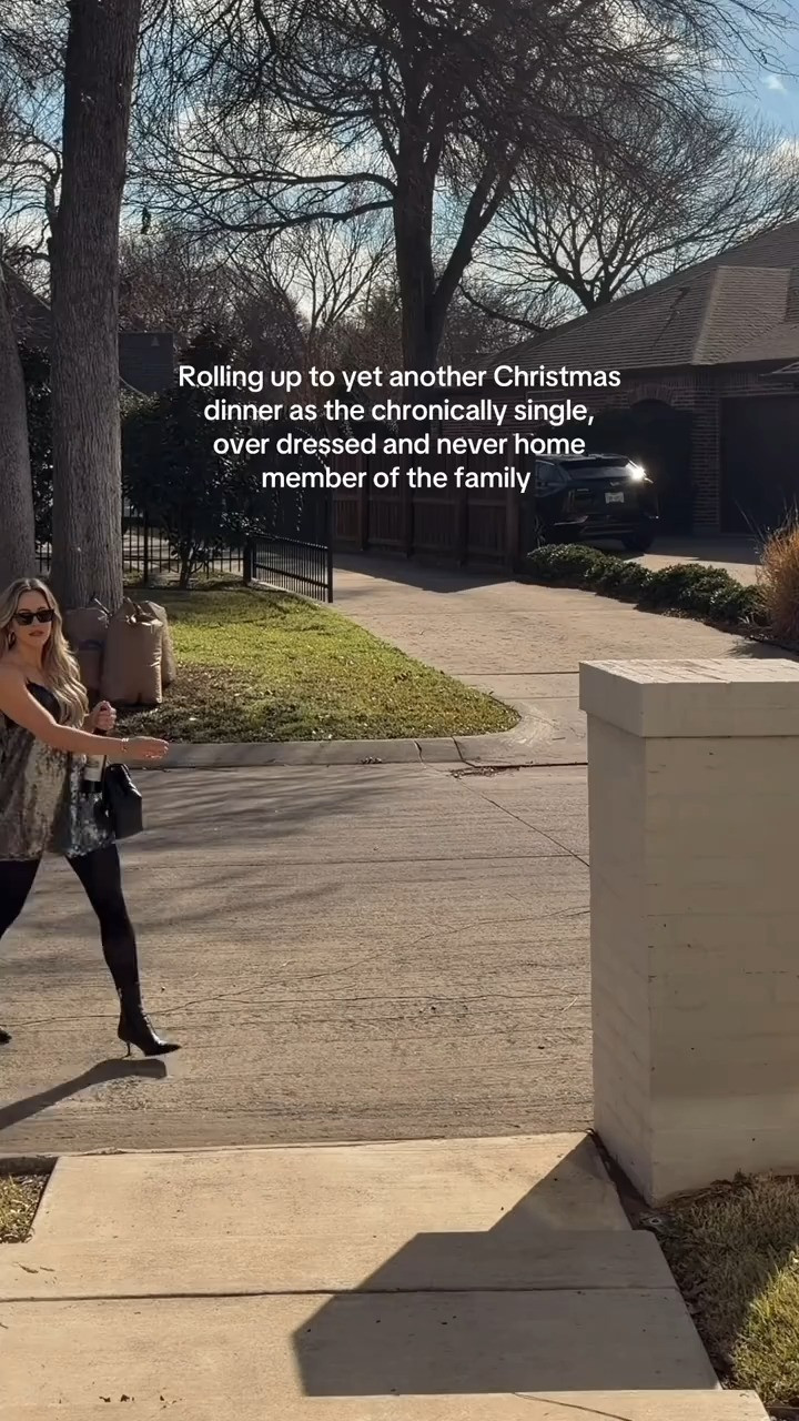   

 #LTKHoliday #LTKootd #LTKSeasonal