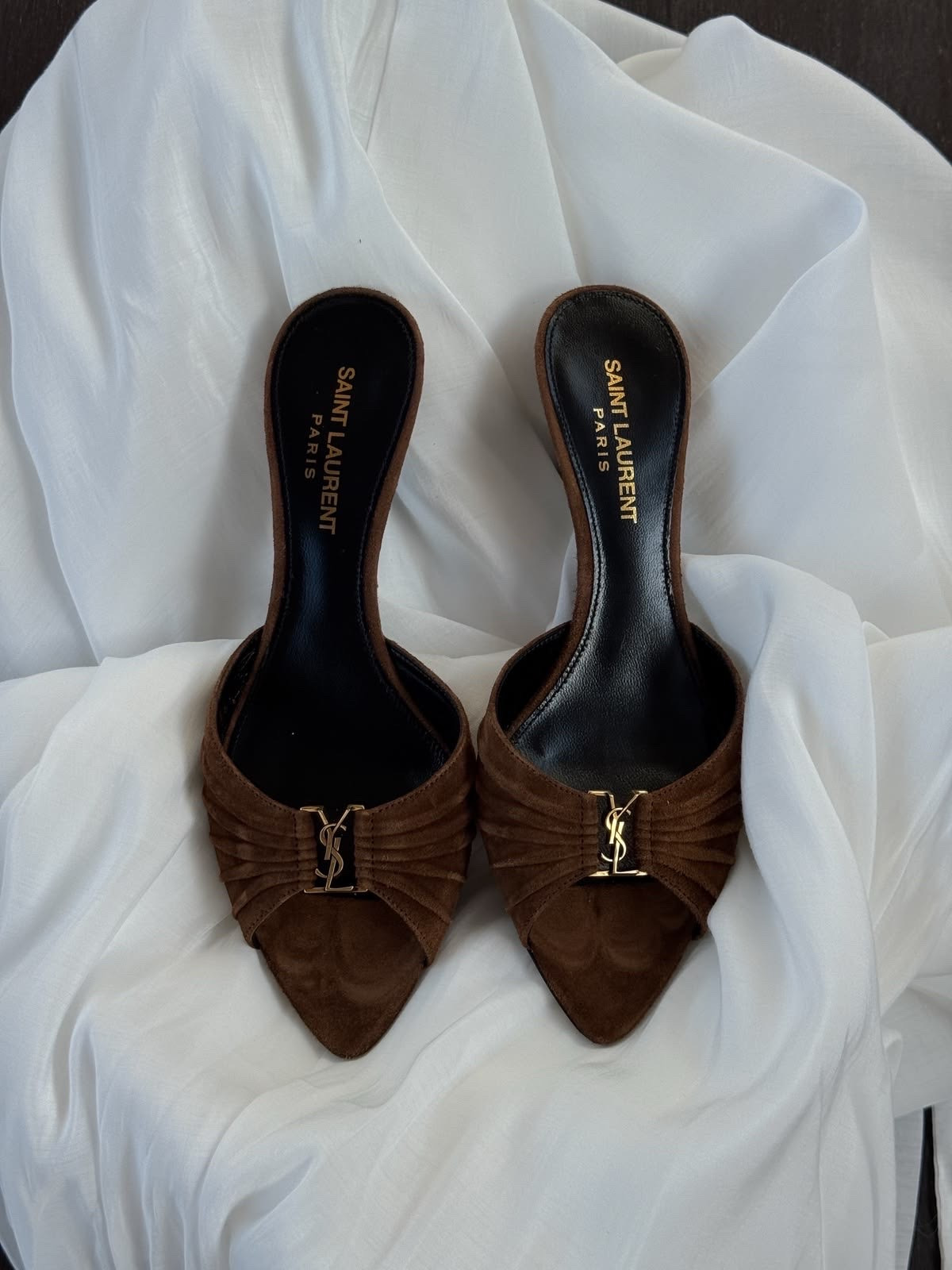 I totally fell in love!!!

publicité.

#LTKautumn #LTKshoes #LTKeurope