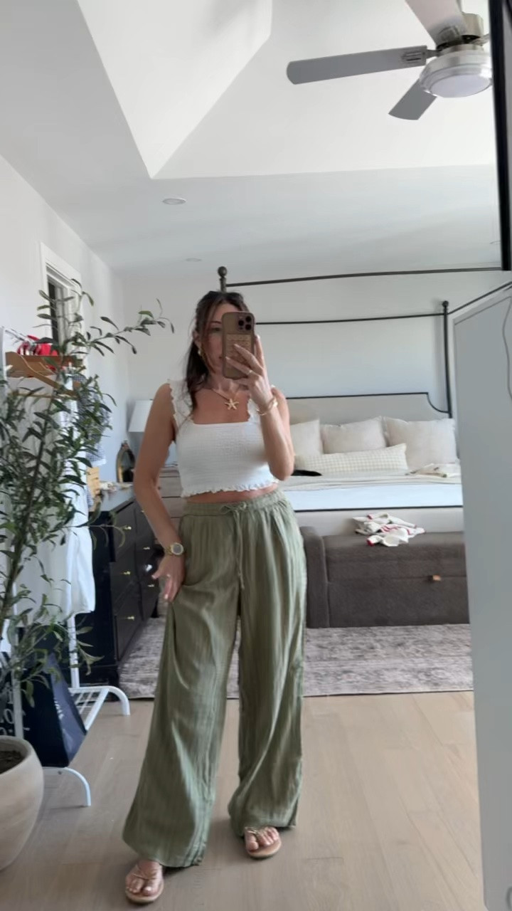 The perfect summer pant! Wearing size small

#LTKootd #LTKPlusSize #LTKSeasonal