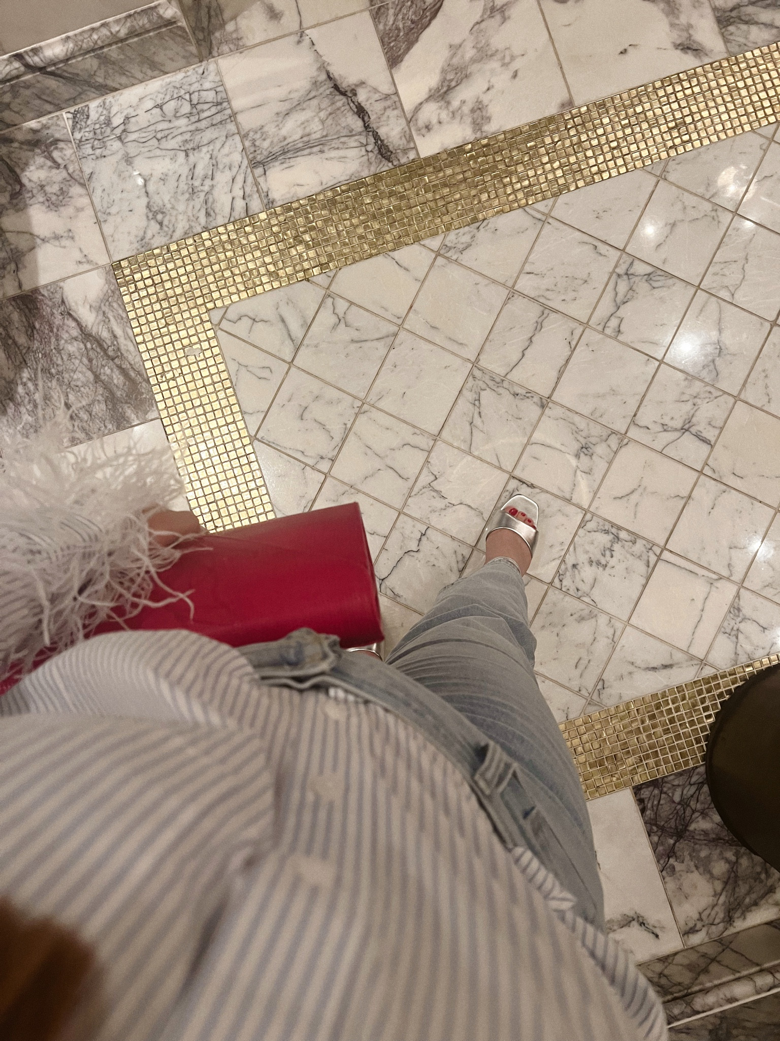 J.Crew striped feather sleeve button down, vintage clutch, Veronica Beard jeans, Target metallic platform heels 

#LTKworkwear #LTKsalealert #LTKunder100