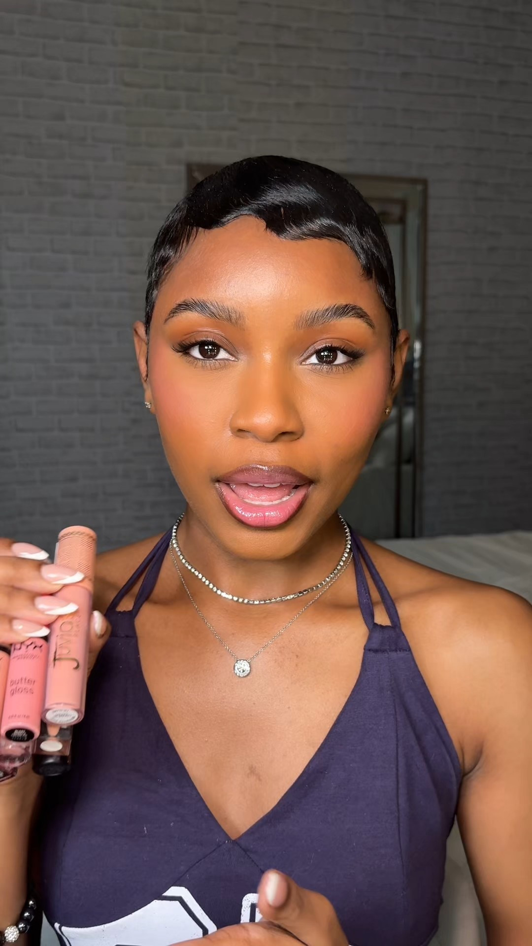 My top favorite pink & nude lippes for brownskin 

Remedy By Ari- butter cake 