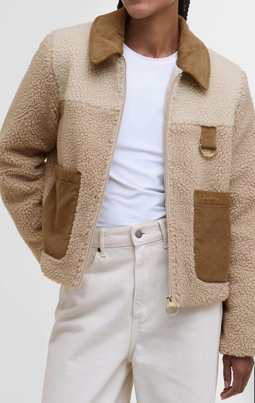 Cute and cozy fleece pullovers and jackets!

Fleece 
Winter Outfit 

#LTKFindsUnder100 #LTKSeasonal