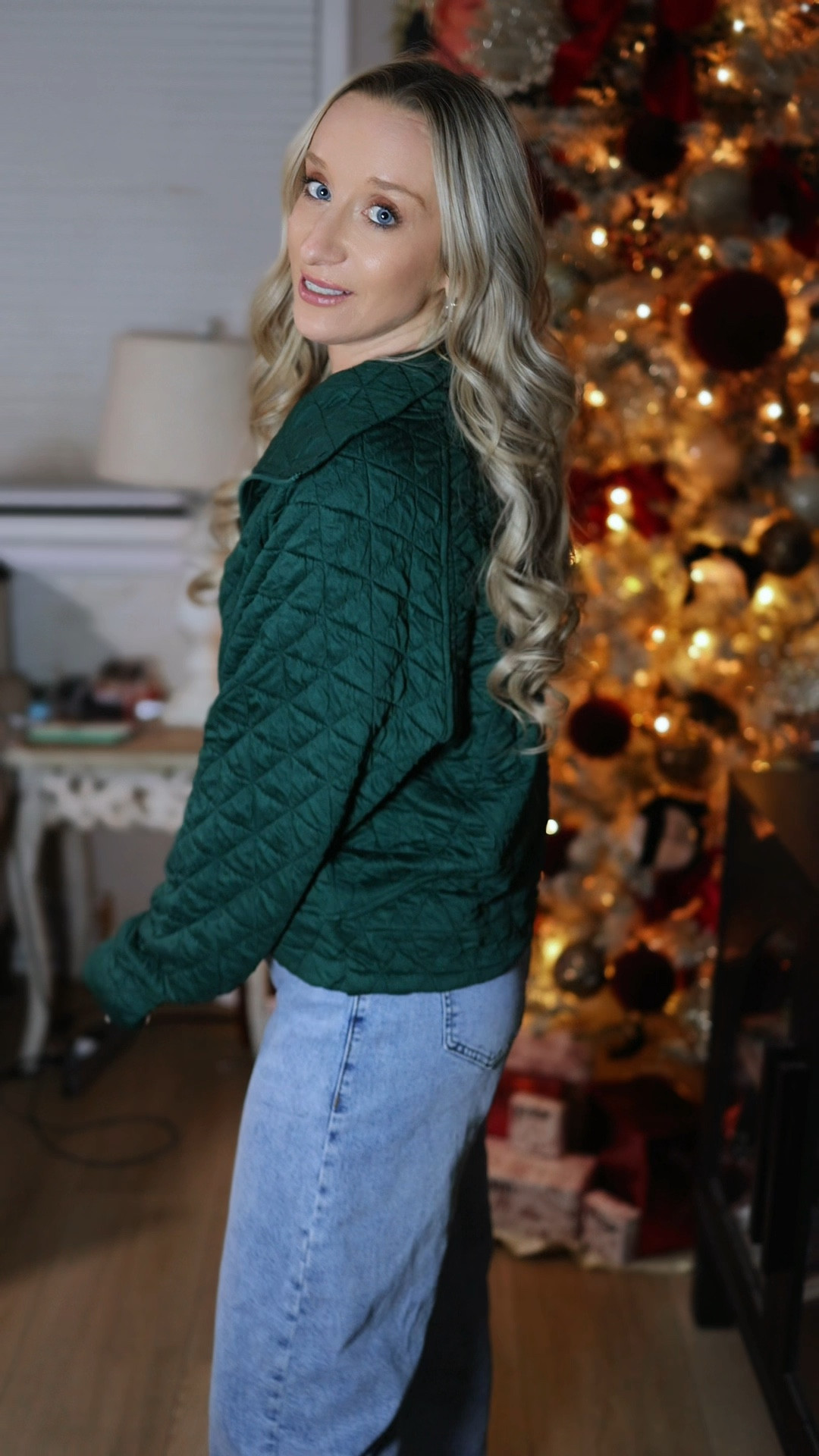 Casual Comfy Outfit of the day! Loving this quilted puffer pullover!! Comes in so many colors and is so soft! 

#LTKSaleAlert #LTKFindsUnder50 #LTKootd