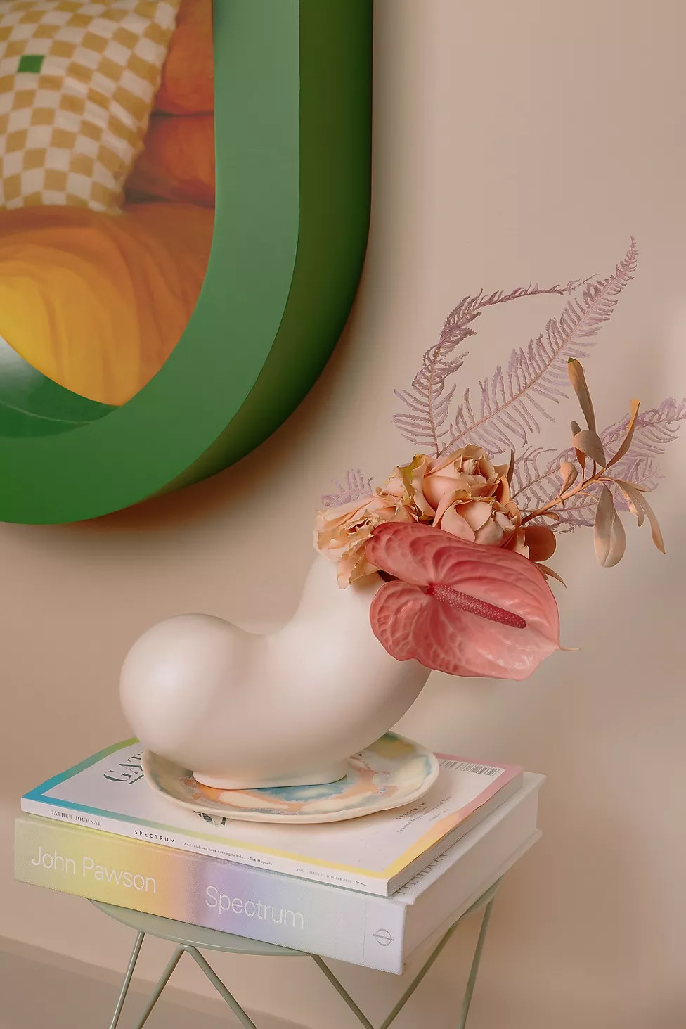 Areaware Ceramic Kirby Vase | Urban Outfitters (US and RoW)