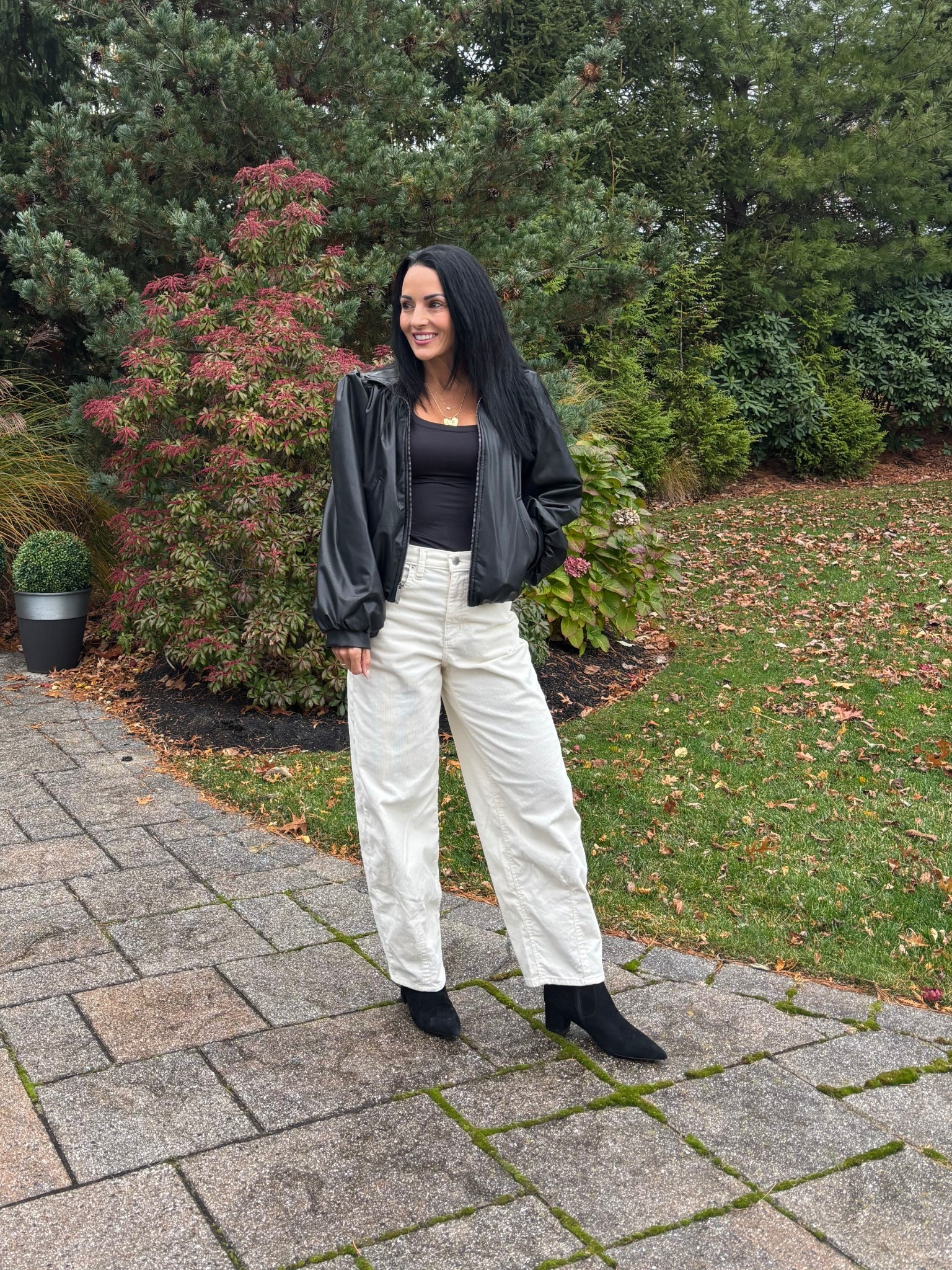 Barrel leg corduroy pants
Black Amazon top 
 leather jacket 
Black booties 
Amazon and target look 


#LTKStyleTip #LTKFindsUnder50 #LTKOver40