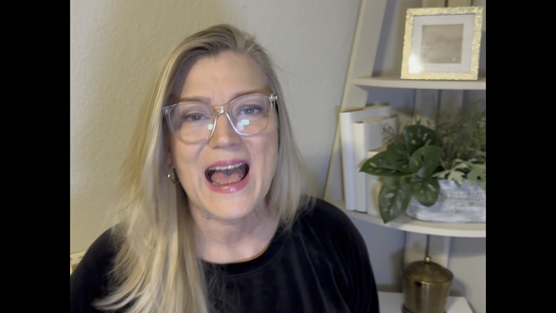 Battle of the white button-down shirts! Which #walmart shirt do you love most?

#LTKmidsize #LTKstyletip #LTKVideo