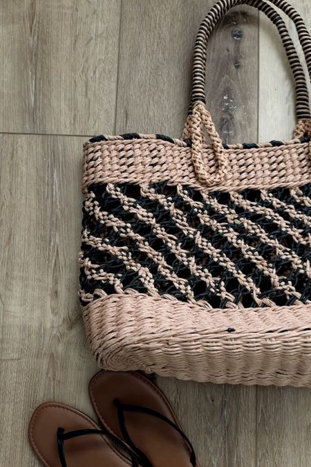 Woven tote 

xo, Sandroxxie by Sandra www.sandroxxie.com | #sandroxxie 

#LTKfindsunder50 #LTKSeasonal #LTKitbag