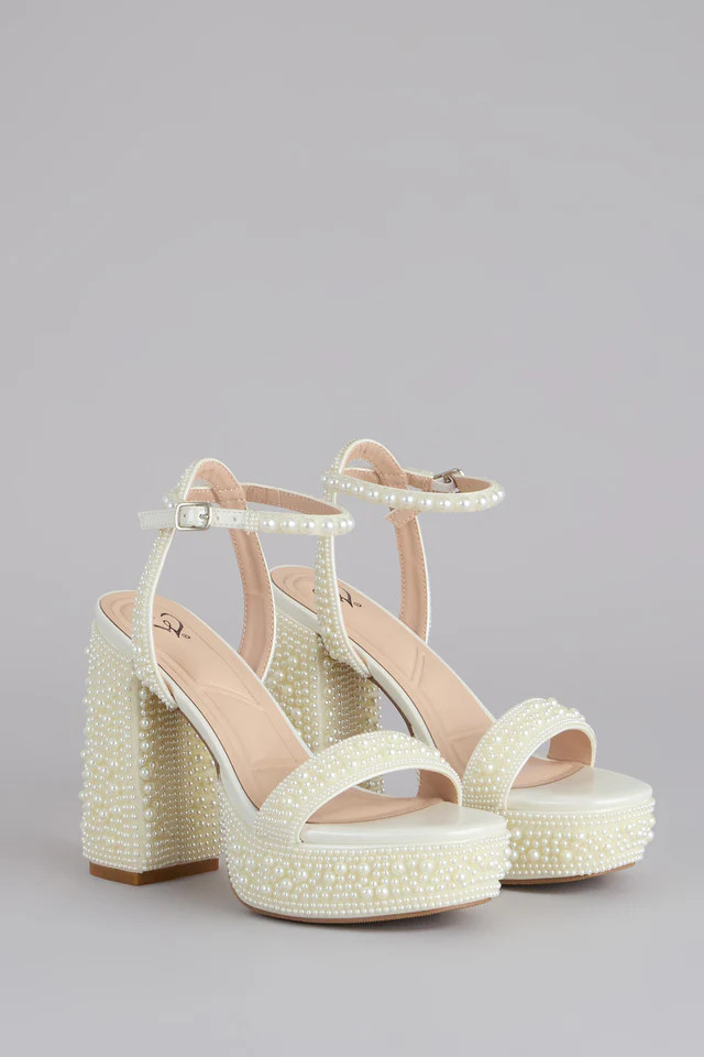 Here Comes The Glow Pearl Heels | Windsor Stores