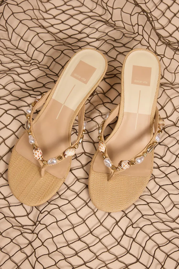 Daksie Light Natural Raffia Kitten Heel Thong Sandals | Lulus