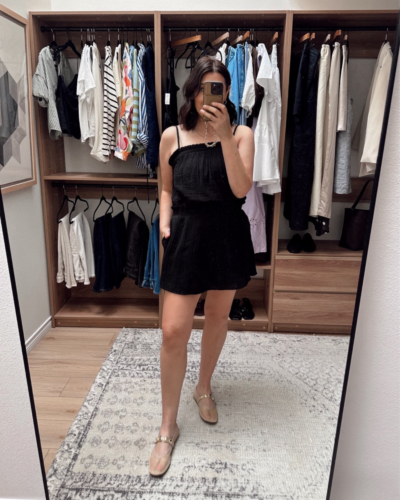 I really like this gauzy set, it’s soft and lightweight and non sheer. The bottom is actually a skort (the liner is shorts) and I like that as an alt for shorts this summer. another reason I like this set is that the fabric is so soft. This will be in heavy rotation for summer.
