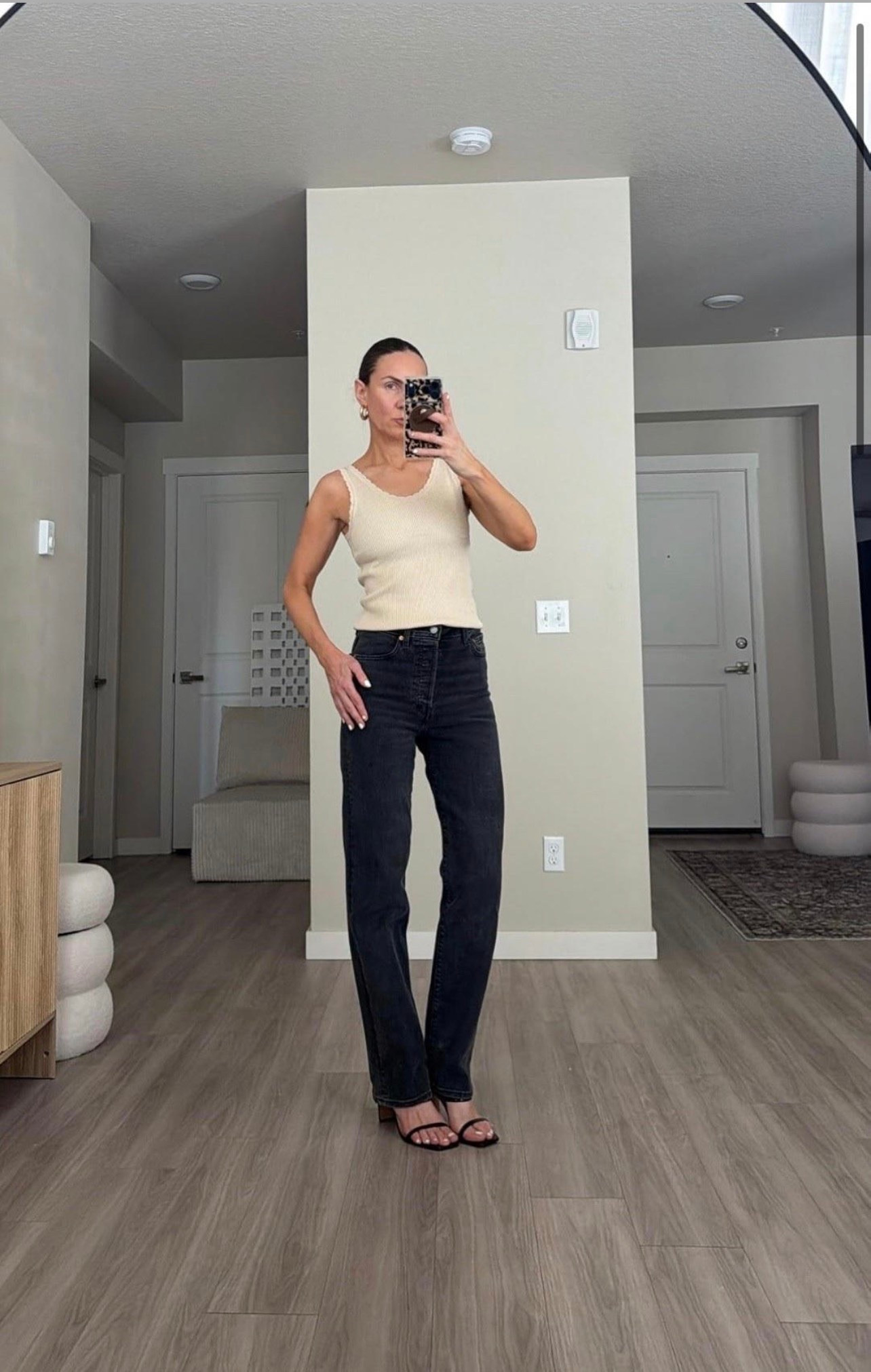 levi straight jeans.  i'm 5'7'' wearing size 26.  they only come in regular length 32 just fyi 
but they're really the it denim for coming fall. and levi's tends to sell out so get it if you like it