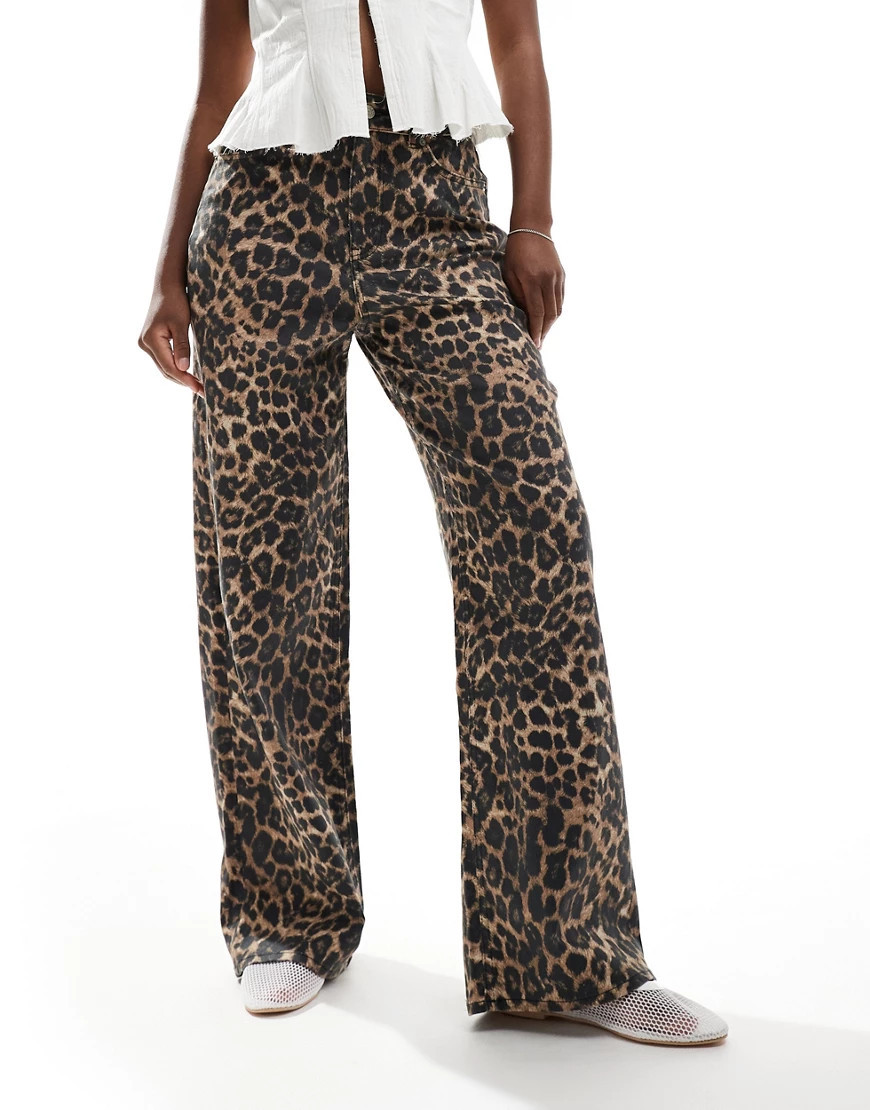 JJXX – Tokyo – Weit geschnittene Jeans mit Leopardenmuster-Bunt | ASOS (Global)