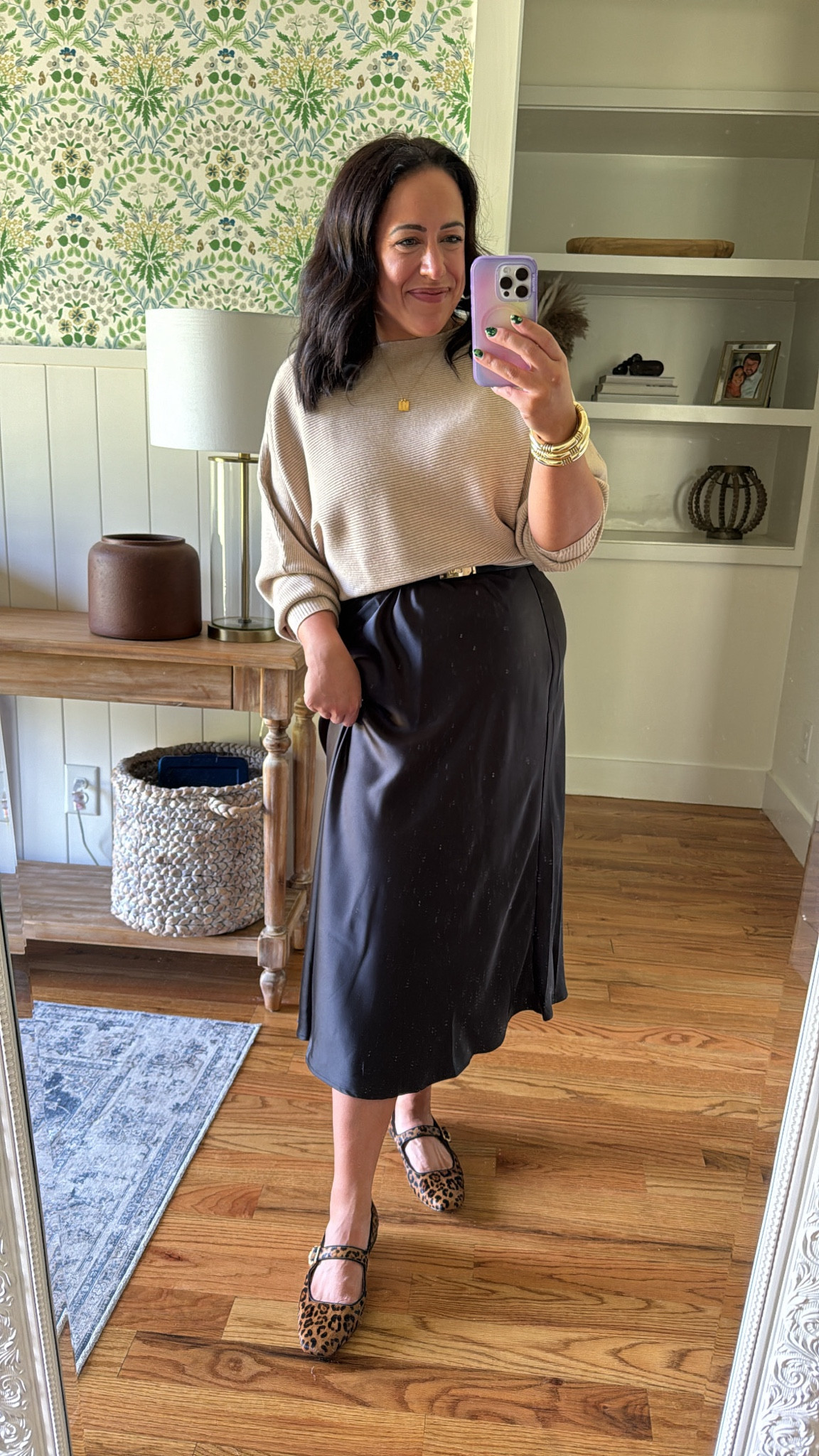 Styling a black maxi skirt for fall!

black maxi skirt, styling maxi skirt, fall fashion, fall ootd, pre-fall fashion, fall sweaters


#LTKStyleTip #LTKFindsUnder50 #LTKSeasonal