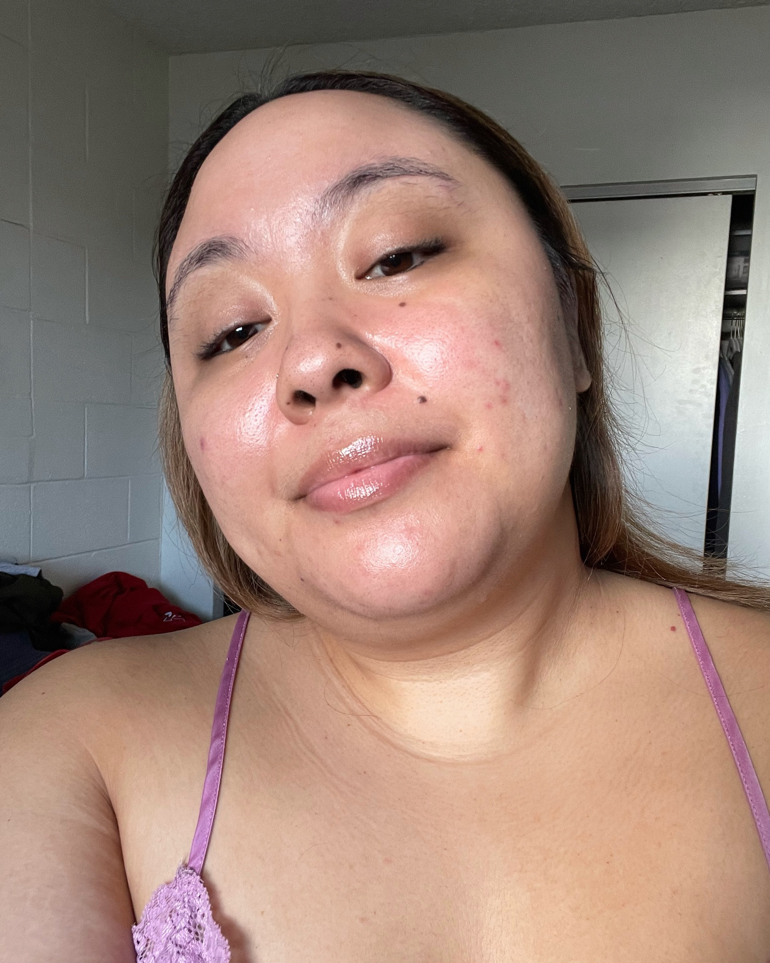 I just applied this MAC Hyper Real Serumizer to my skin before makeup, and my skin looks and feels so smooth even though I have texture from acne scarring right now. Like, what is this sorcery? I love it!

#LTKbeauty #LTKfindsunder100 #LTKfindsunder50