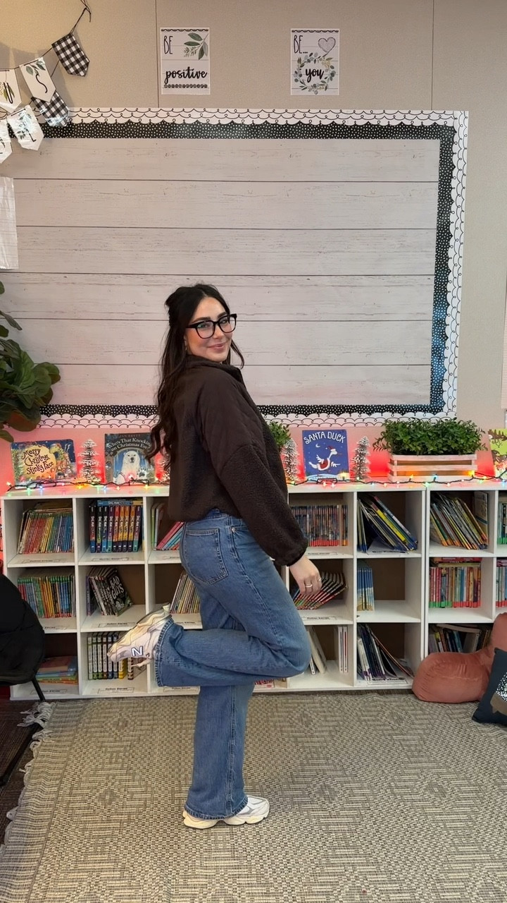 Jacket: small
Pants: 27-curve love 
Shoes: TTS

#LTKGiftGuide #LTKHoliday #LTKdayinmylife