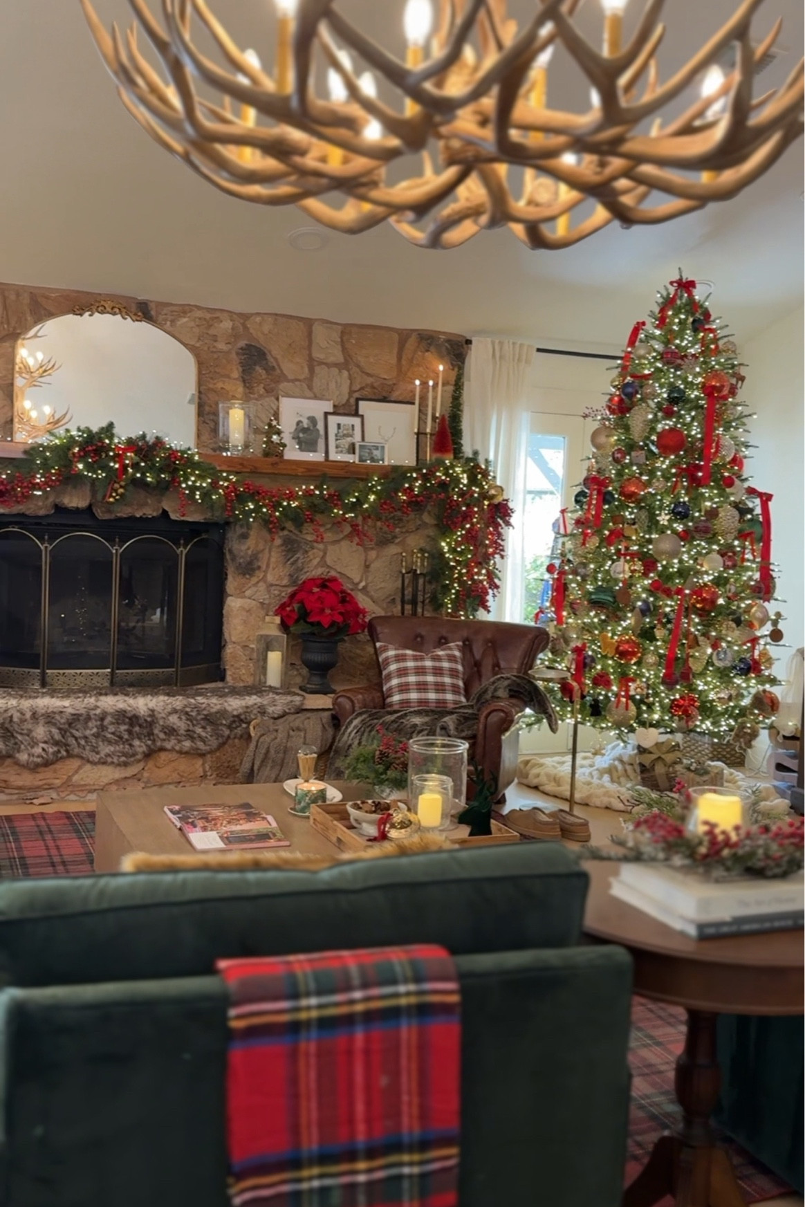 Traditional Christmas 

#LTKSeasonal #LTKHome #LTKHoliday