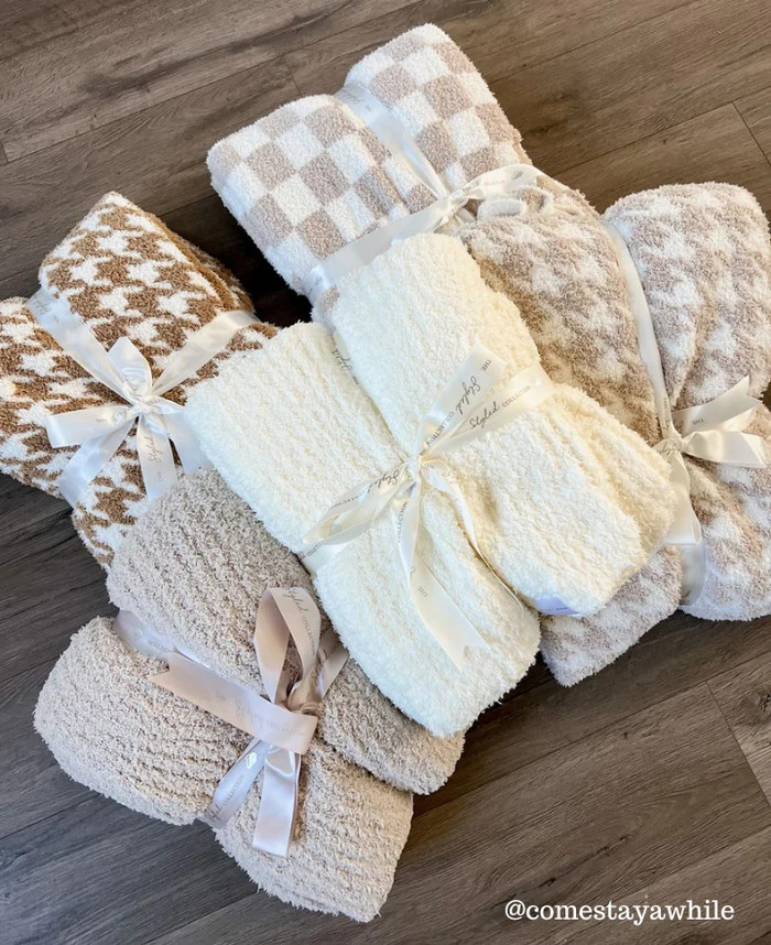 Checkered Buttery Blanket- Pre Order 12-05 | The Styled Collection