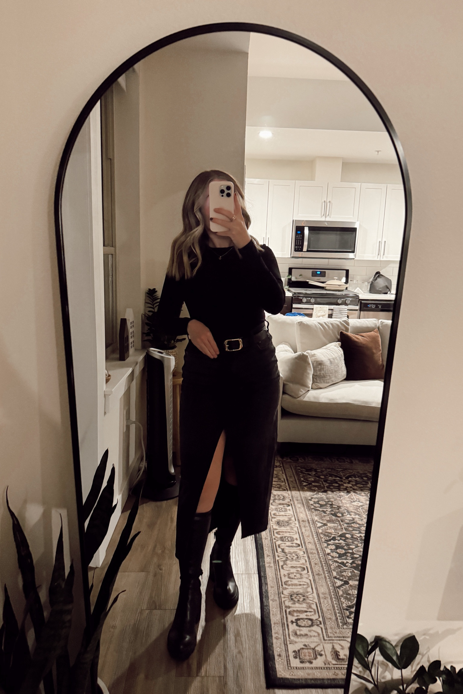 Skirt is AE (short length), shirt is Amazon and boots are Steve Madden 🖤

#LTKGiftGuide #LTKSeasonal #LTKHoliday