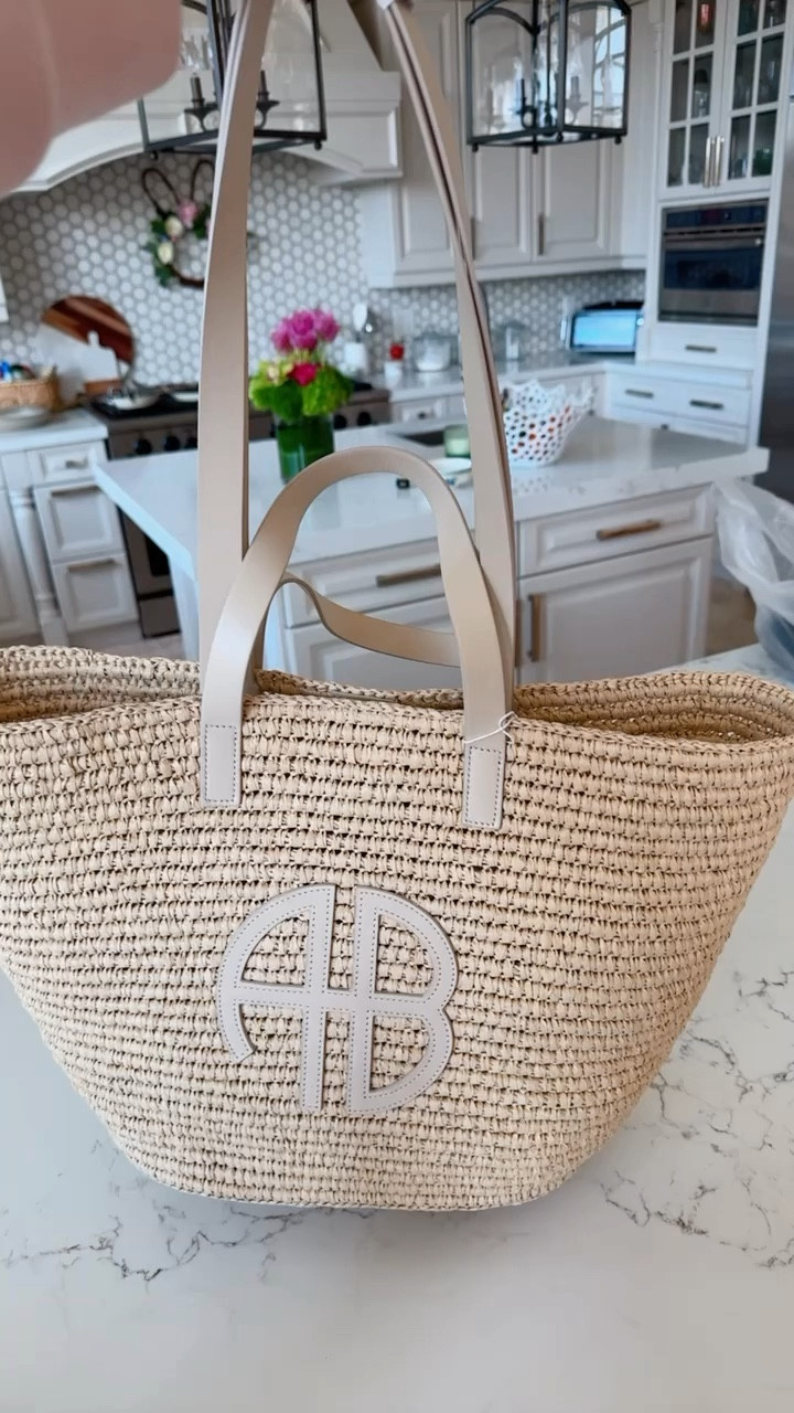 My new spring bag 

#LTKfindsunder50 #LTKfindsunder100 #LTKVideo