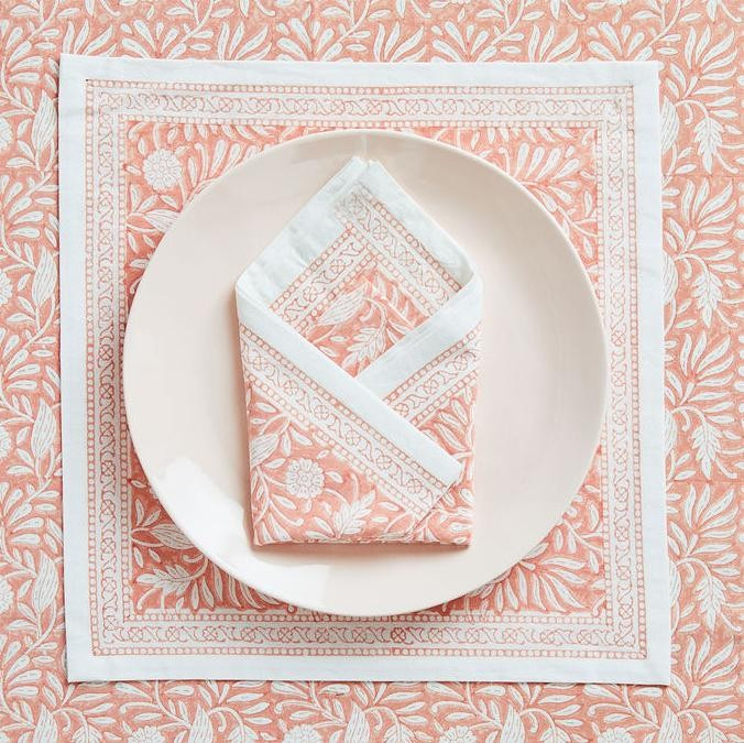 Jasmine Napkins Coral, Set of 4 | Amanda Lindroth