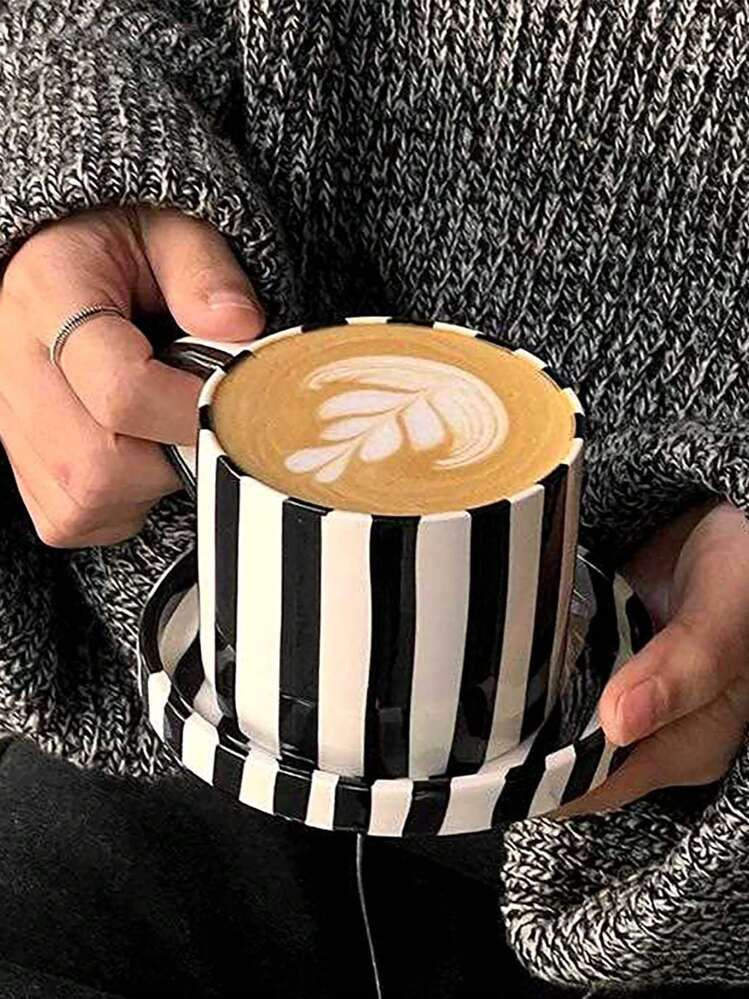 1 juego de taza y platillo de café con rayas verticales en blanco y negro | SHEIN