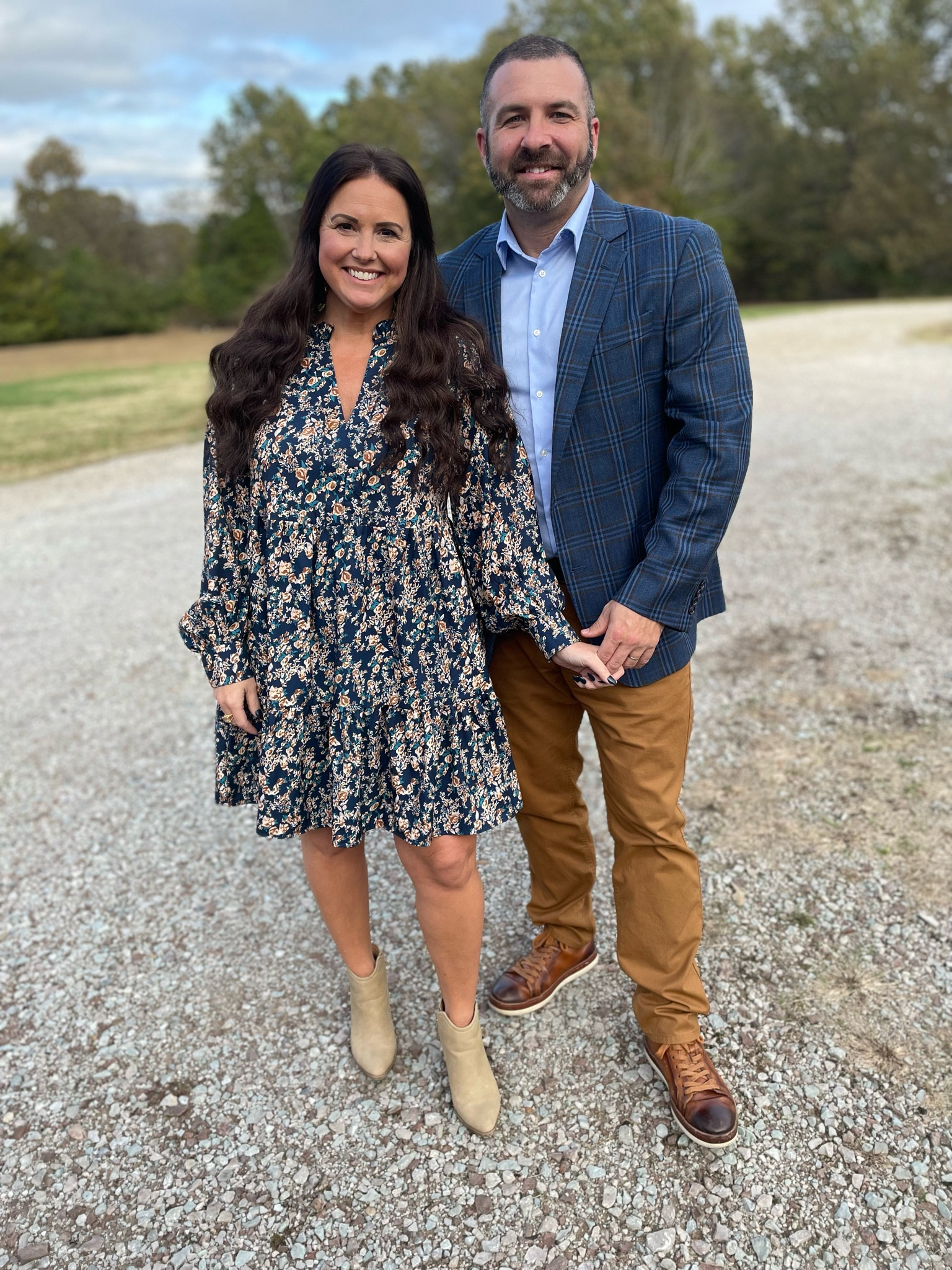 Sunday best ⛪️

Wearing a medium in this $15 Shein dress

Husband is in a size 44 sports jacket

Tags:
Shein dress
Fall dress
Floral dress
Petite dress
Church dress
Sports coat
Men’s fashion
Men’s jacket
Men’s blazer

#LTKSeasonal #LTKmens #LTKstyletip