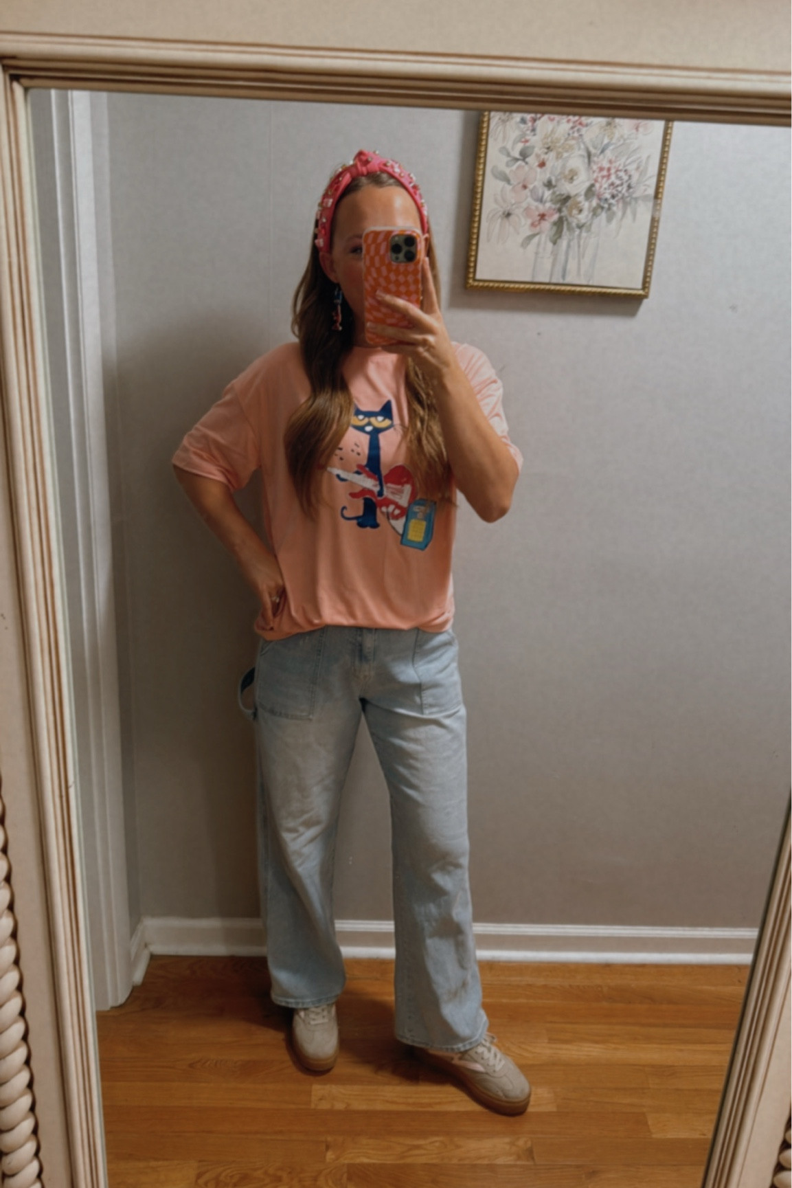 who doesn’t love a good pete the cat moment 🩵🩷

#LTKWorkwear #LTKFindsUnder50 #LTKStyleTip