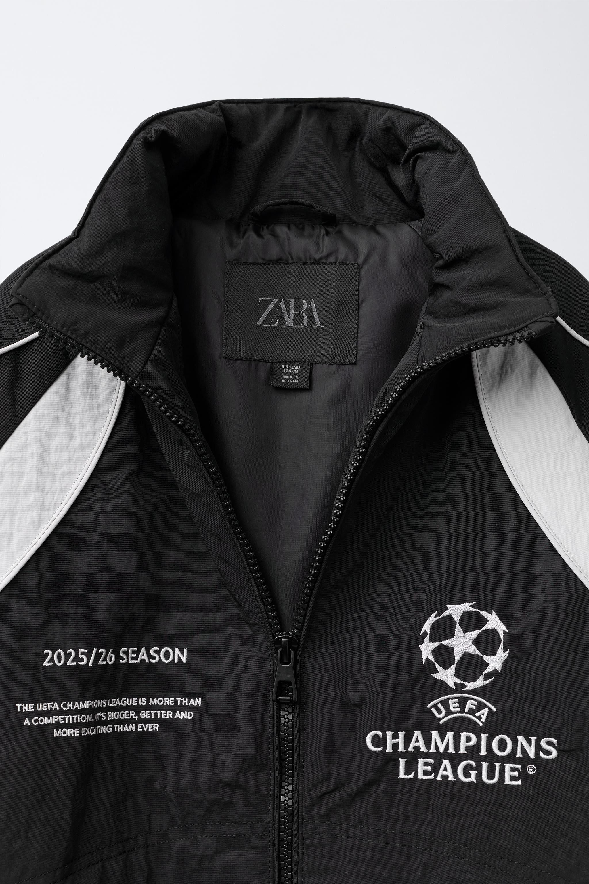 UEFA CHAMPIONS LEAGUE ® WATER REPELLENT JACKET WITH HOODIE | Zara US
