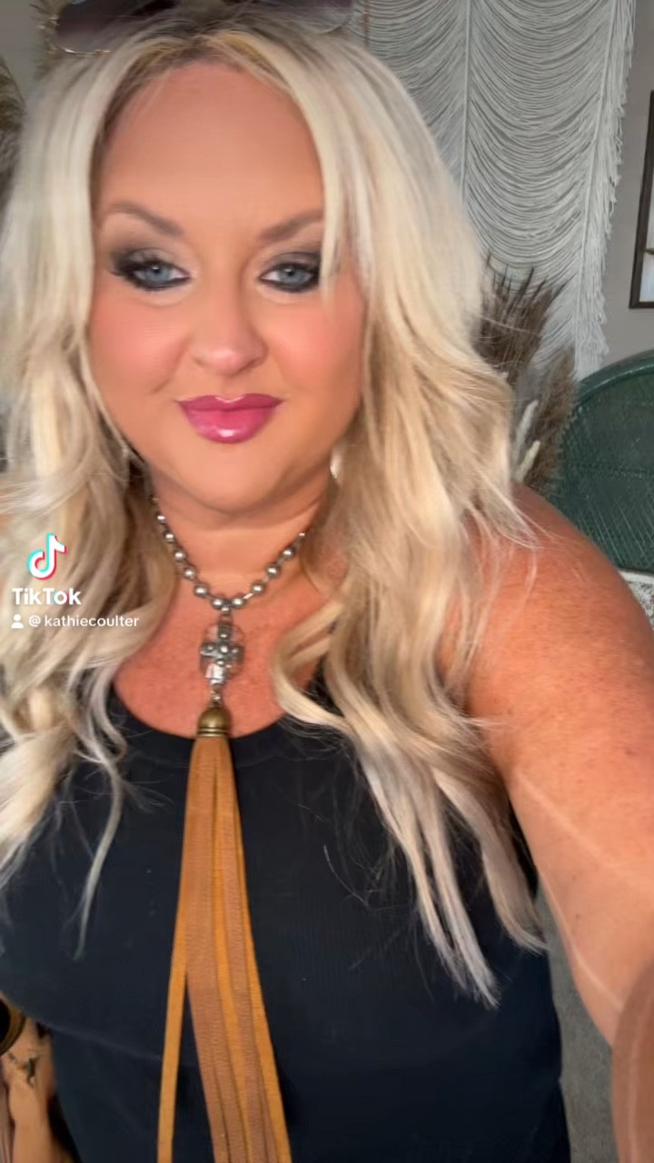 Tuesday ootd! Linking what I can!

#LTKStyleTip #LTKMidsize