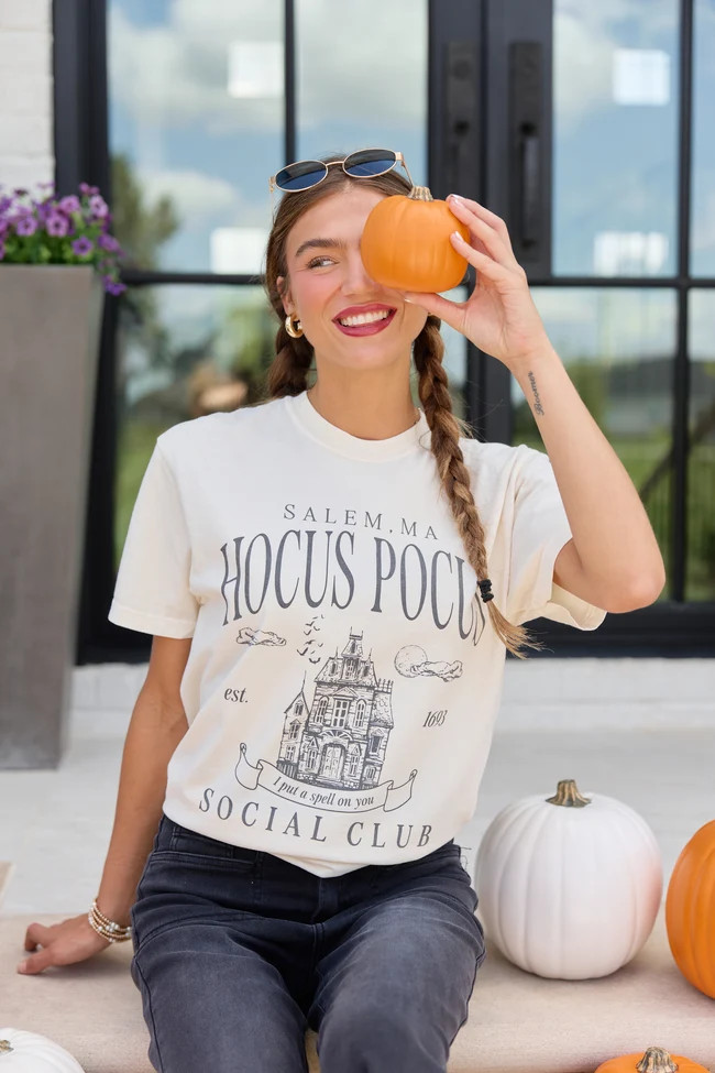 Hocus Pocus Ivory Graphic Tee | Pink Lily