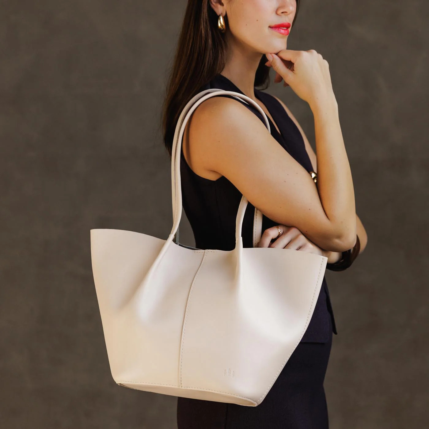 Devan Bucket Tote | Portland Leather Goods (US)