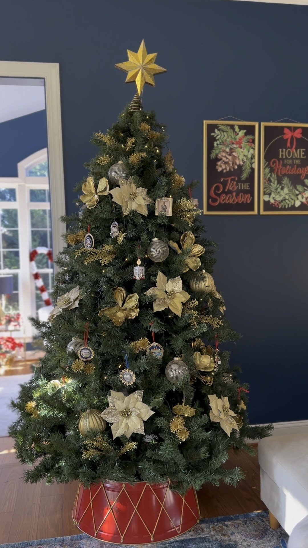 ᴛʜᴇ ᴡʜɪᴛᴇ ʜᴏᴜꜱᴇ ᴏʀɴᴀᴍᴇɴᴛ ᴛʀᴇᴇ 🎄

#christmastree #christmasdecor #whitehouseornament #whitehouseornamenttree #christmascollectibles #christmasornaments #unitedstates #unitedstateshistory

#LTKSeasonal #LTKHoliday #LTKhome