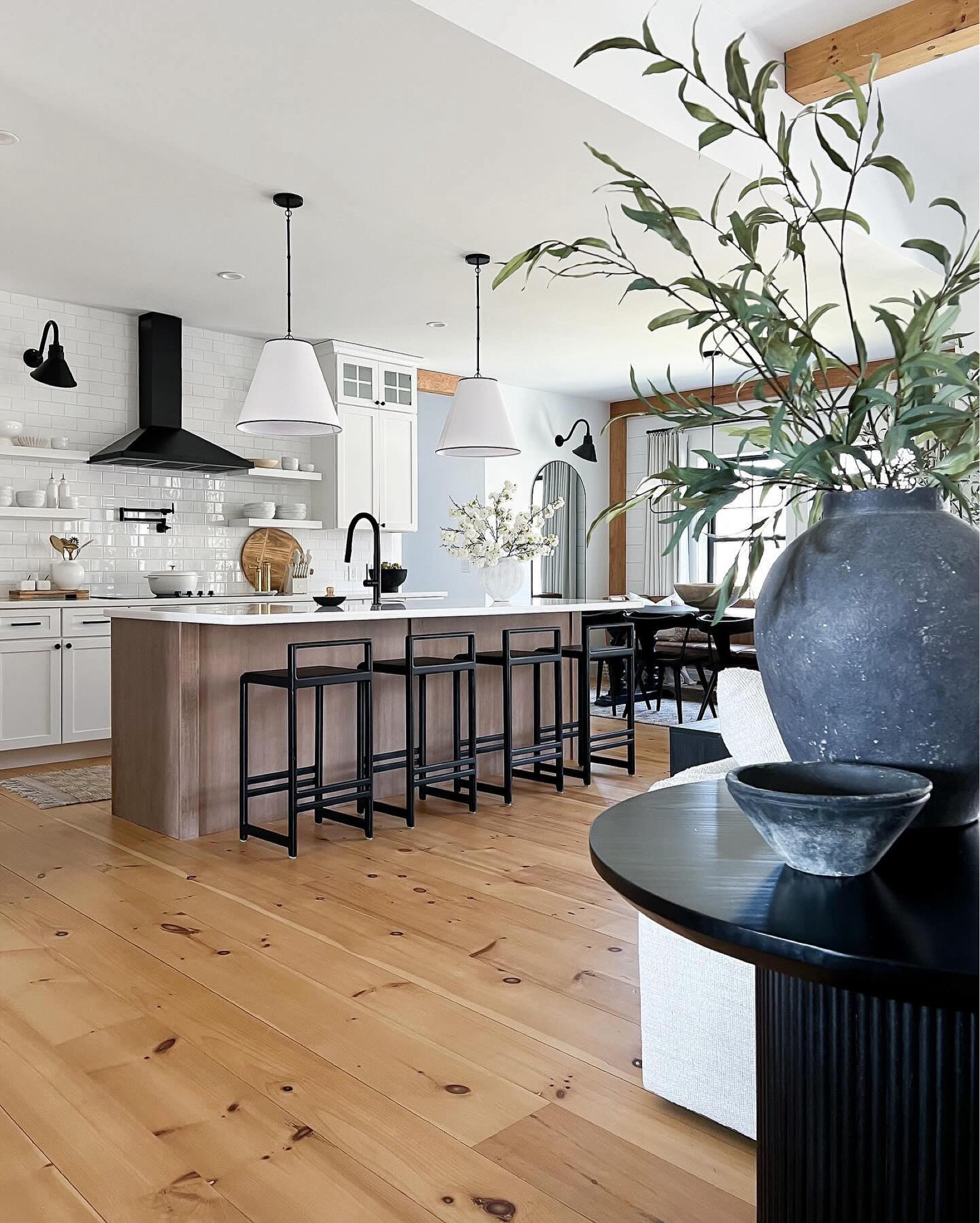 Modern organic kitchen decor

#modernorganic
#kitchen
#kitchendecor


#LTKHome #LTKStyleTip #LTKSaleAlert