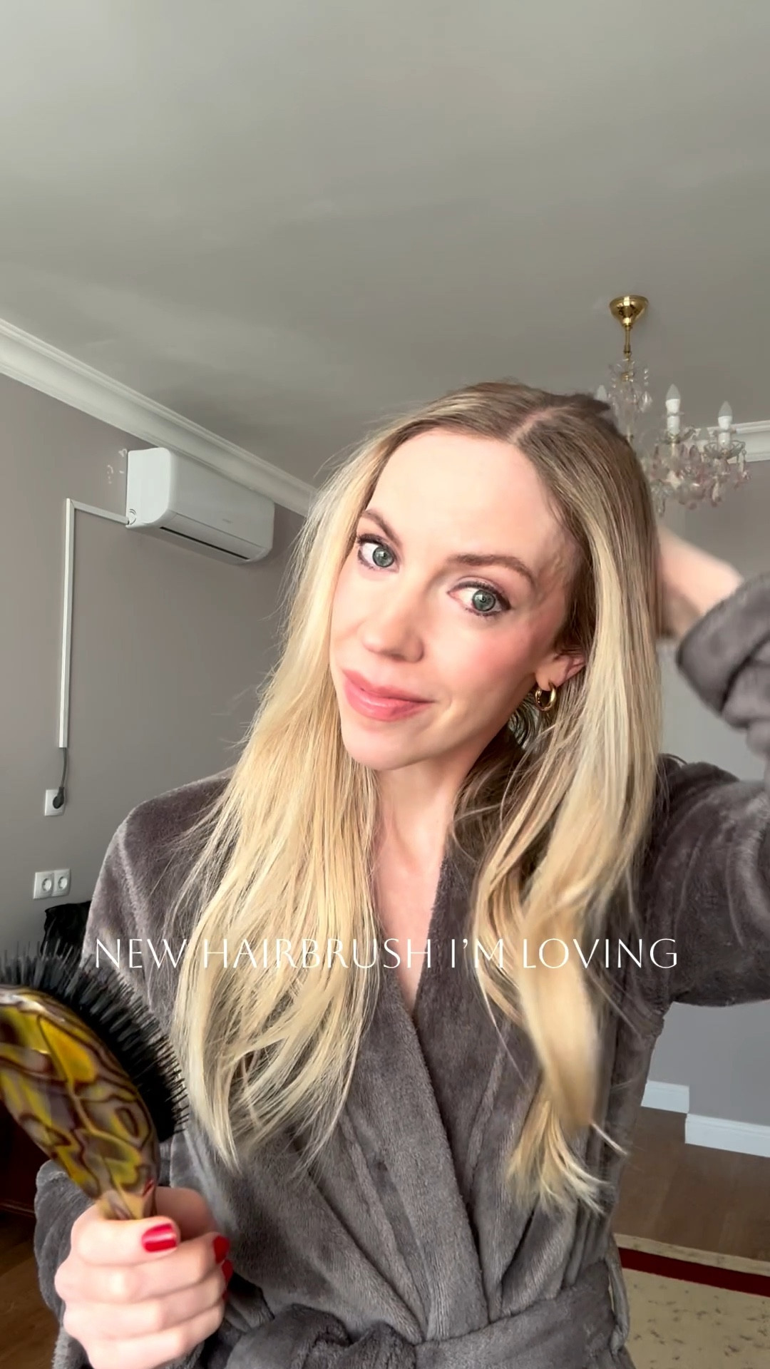 This hairbrush smooths hair and adds volume - works even on dirty hair!

#LTKselfcare #LTKBeauty #LTKOver40