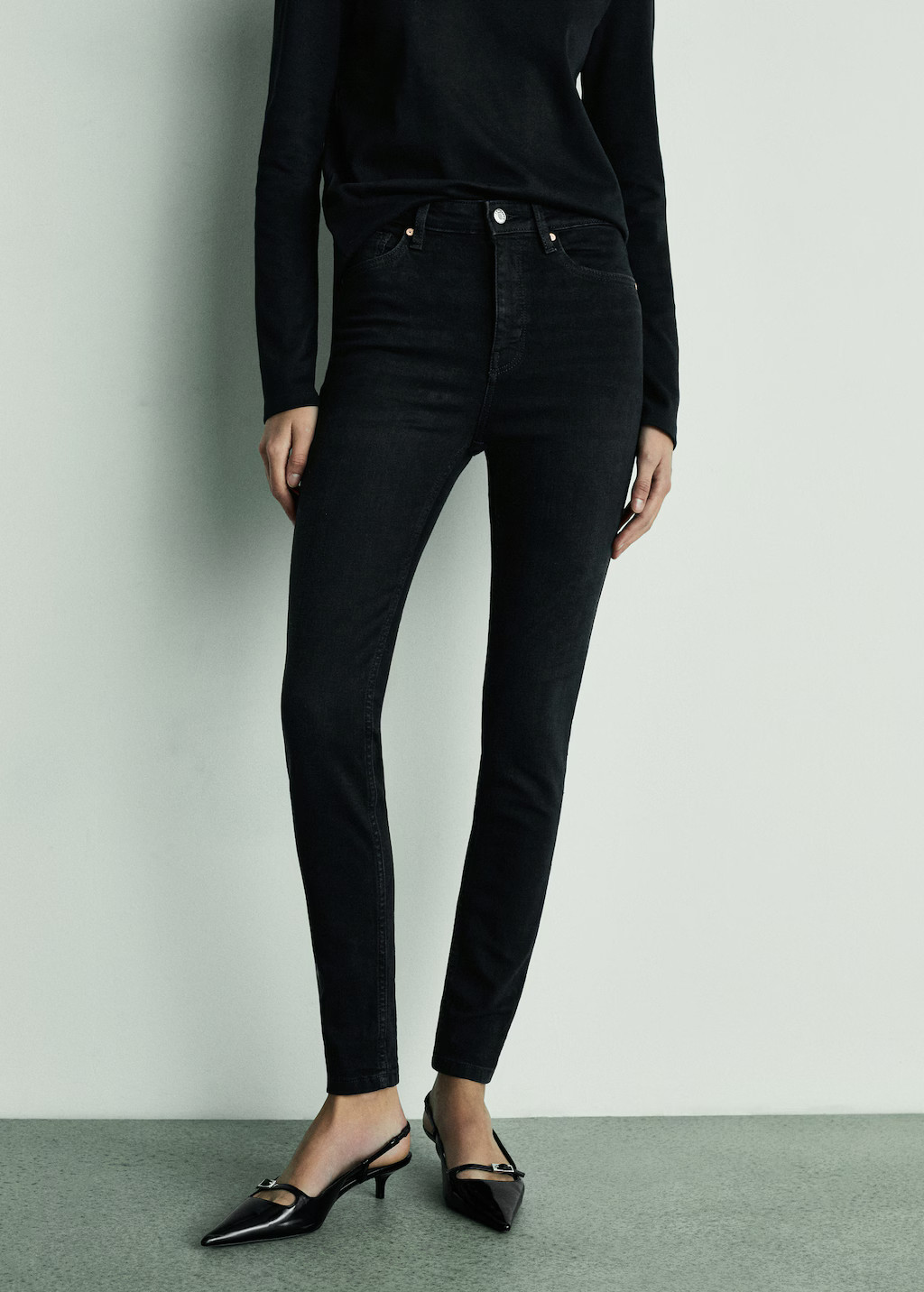 High-rise skinny jeans | MANGO (UK)