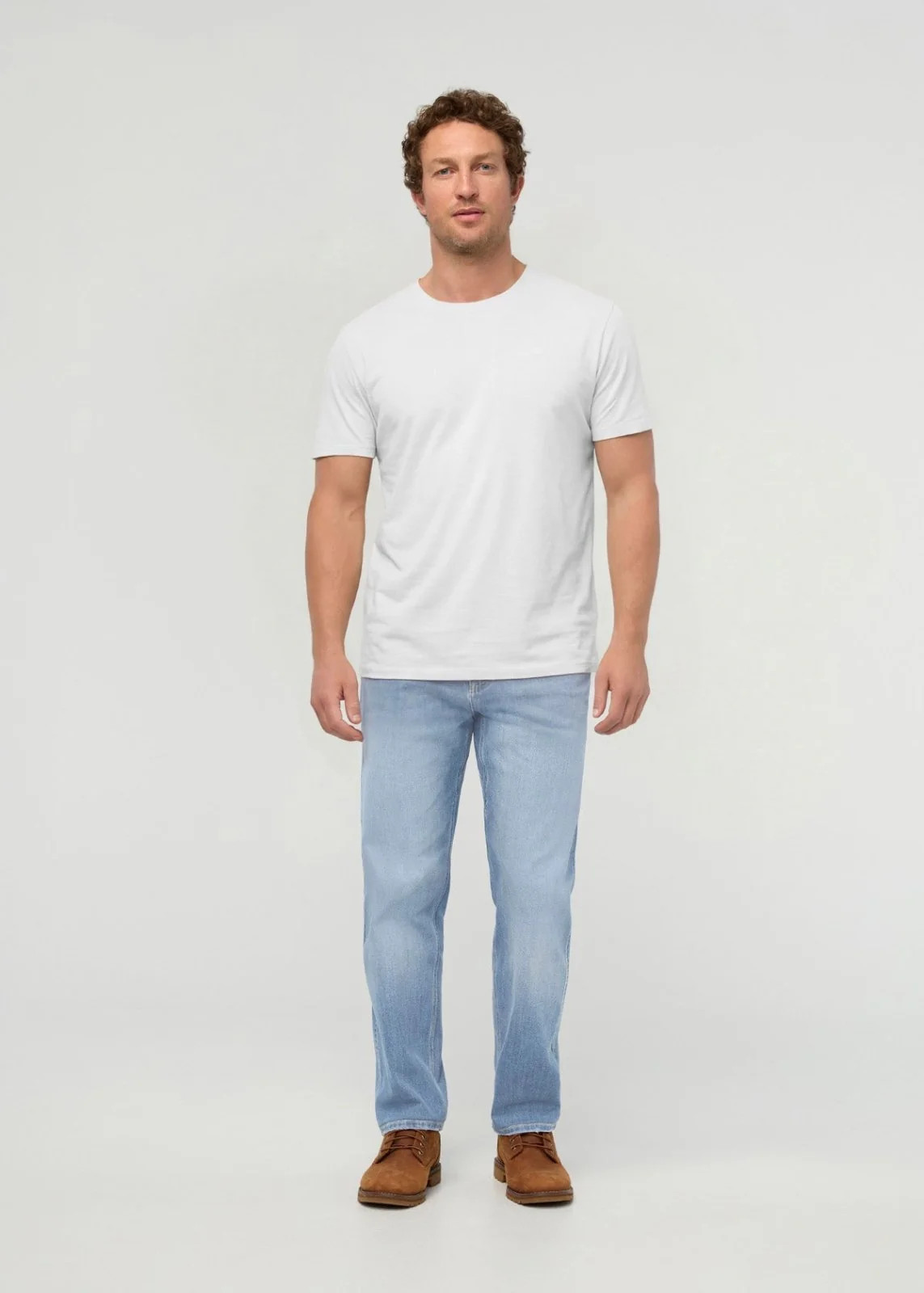 Performance Denim Lite Relaxed Straight | DUER