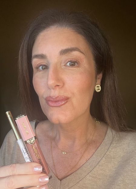Two Faced lip injection lip, liner and gloss. Get those lips Poppin with these two beautiful products. Loving this neutral lip combo.

#LTKbeauty