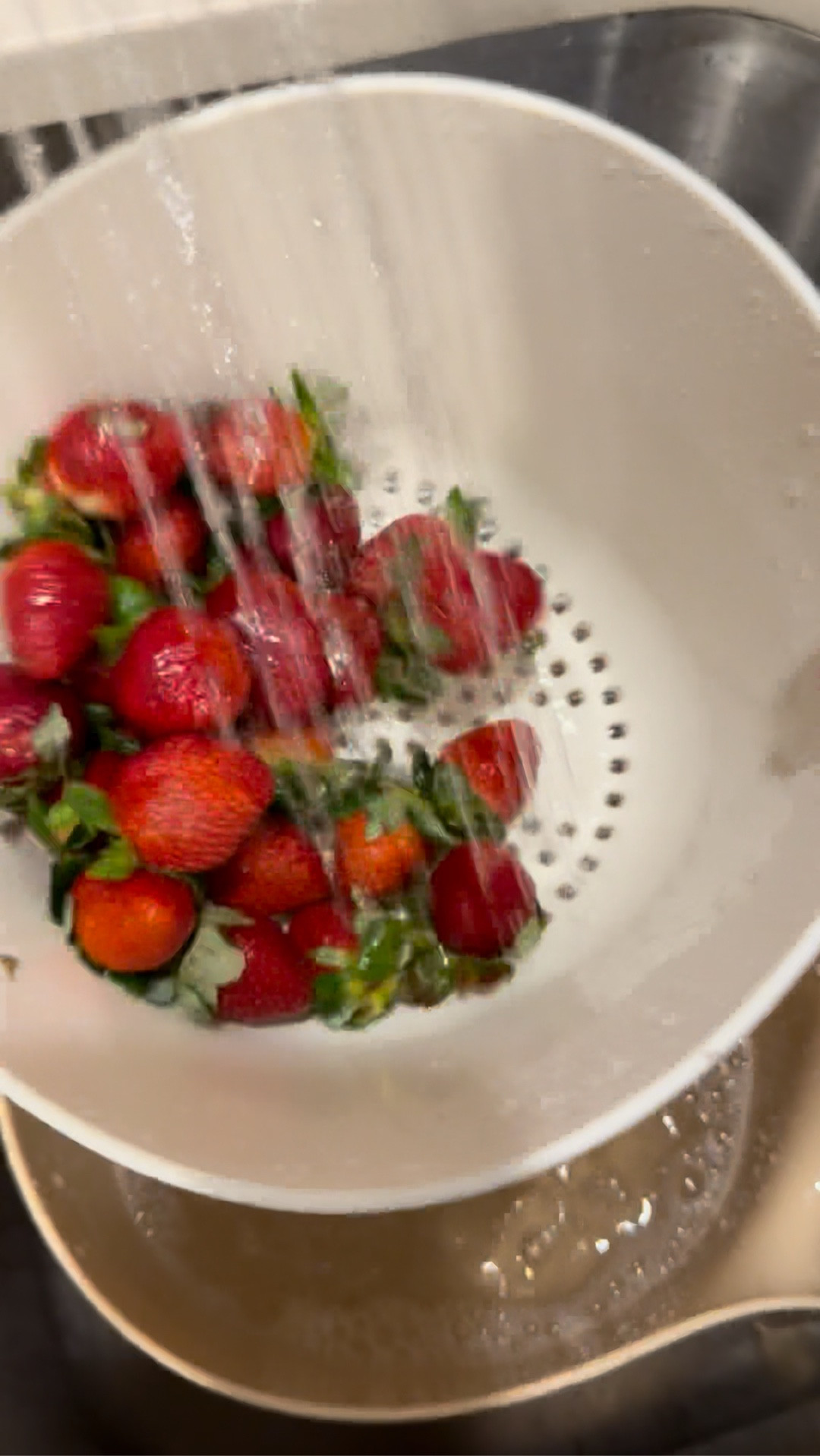 fruit and veggie wash bowl #kitchentools #foodprep #snackpack #knife #fruitwash

#LTKFindsUnder50 #LTKGiftGuide