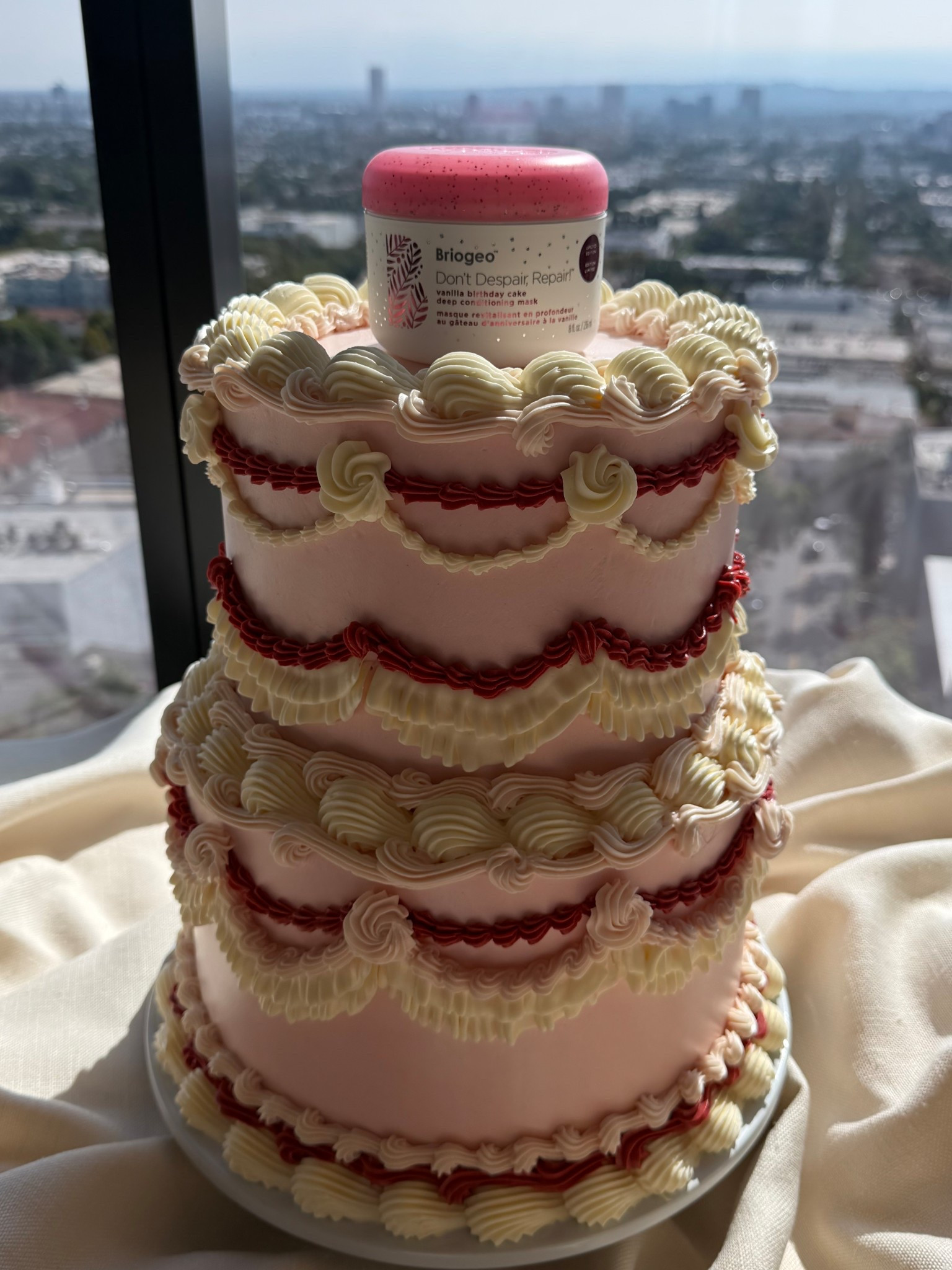 This hair mask truly smells like cake! I love it 🤩🎂

#LTKGiftGuide #LTKBeauty #LTKFindsUnder50