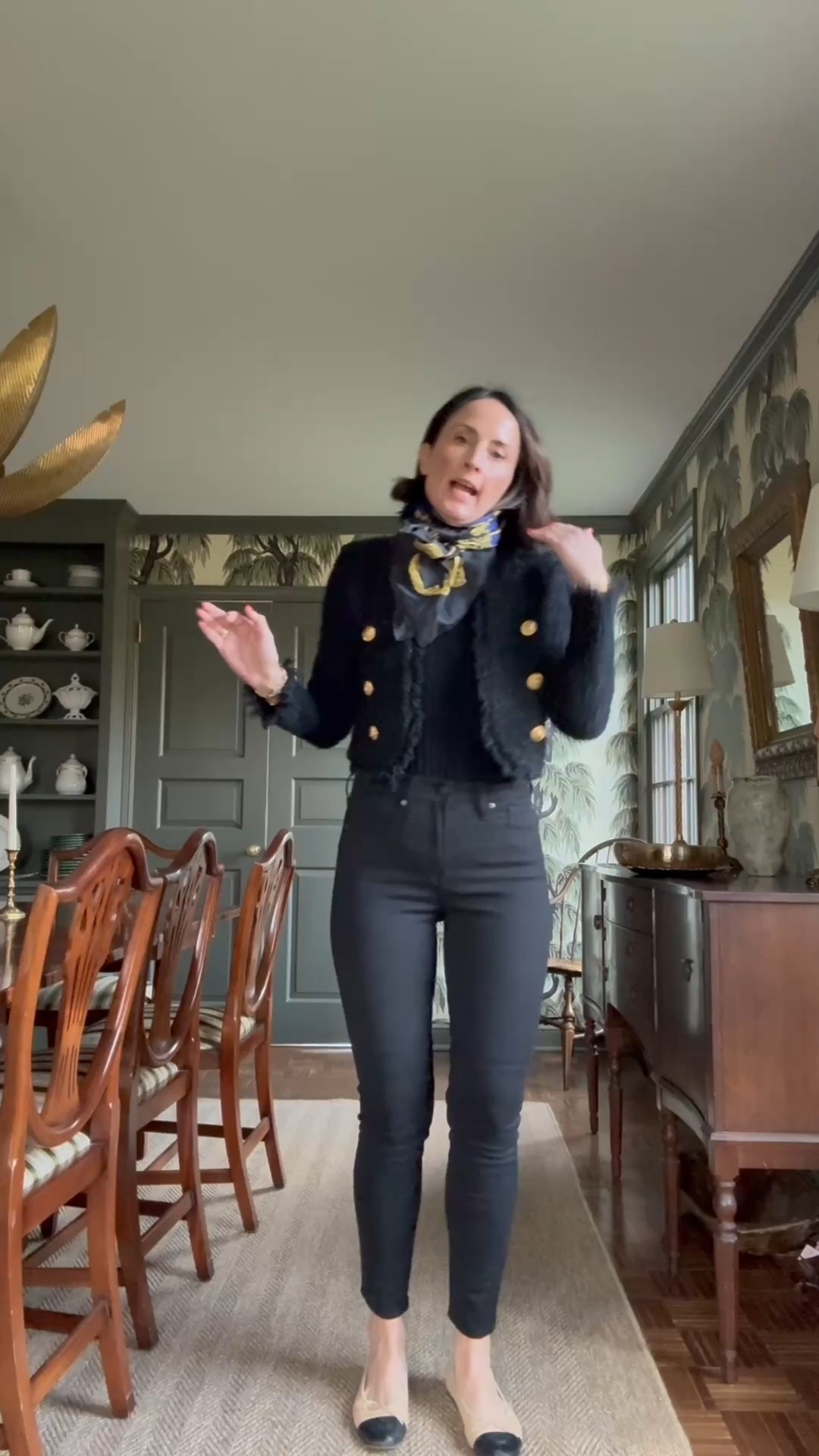 They are back. The $63 skinny jeans that I love. 🖤