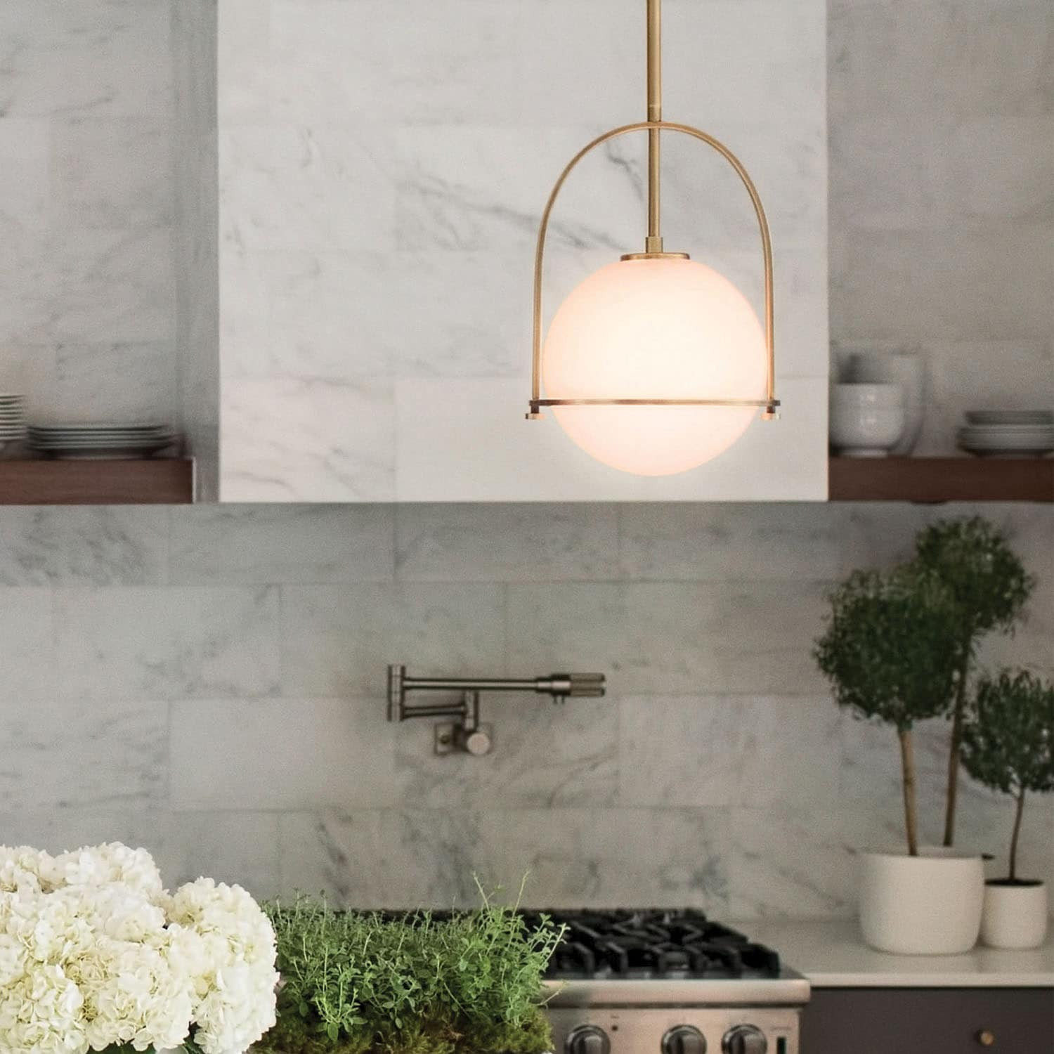 Hinkley Somerset 1 -Light Heritage Brass Transitional Opal glass Globe Small Hanging Pendant light | 3407HB | Lowe's