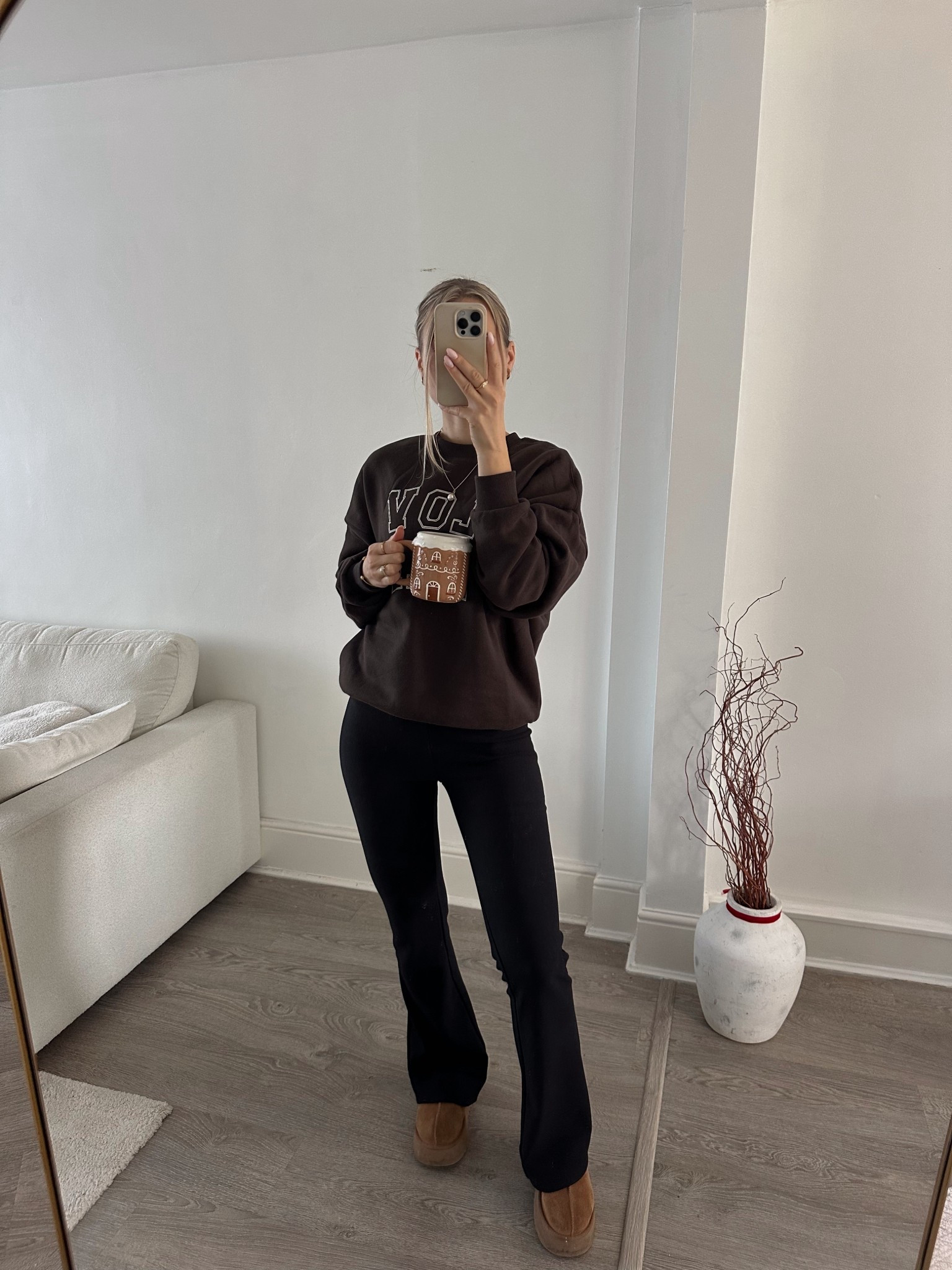 A cosy and comfy winter outfit . Love these winter wide-leg trousers 

#LTKeurope #LTKuk #LTKwinter