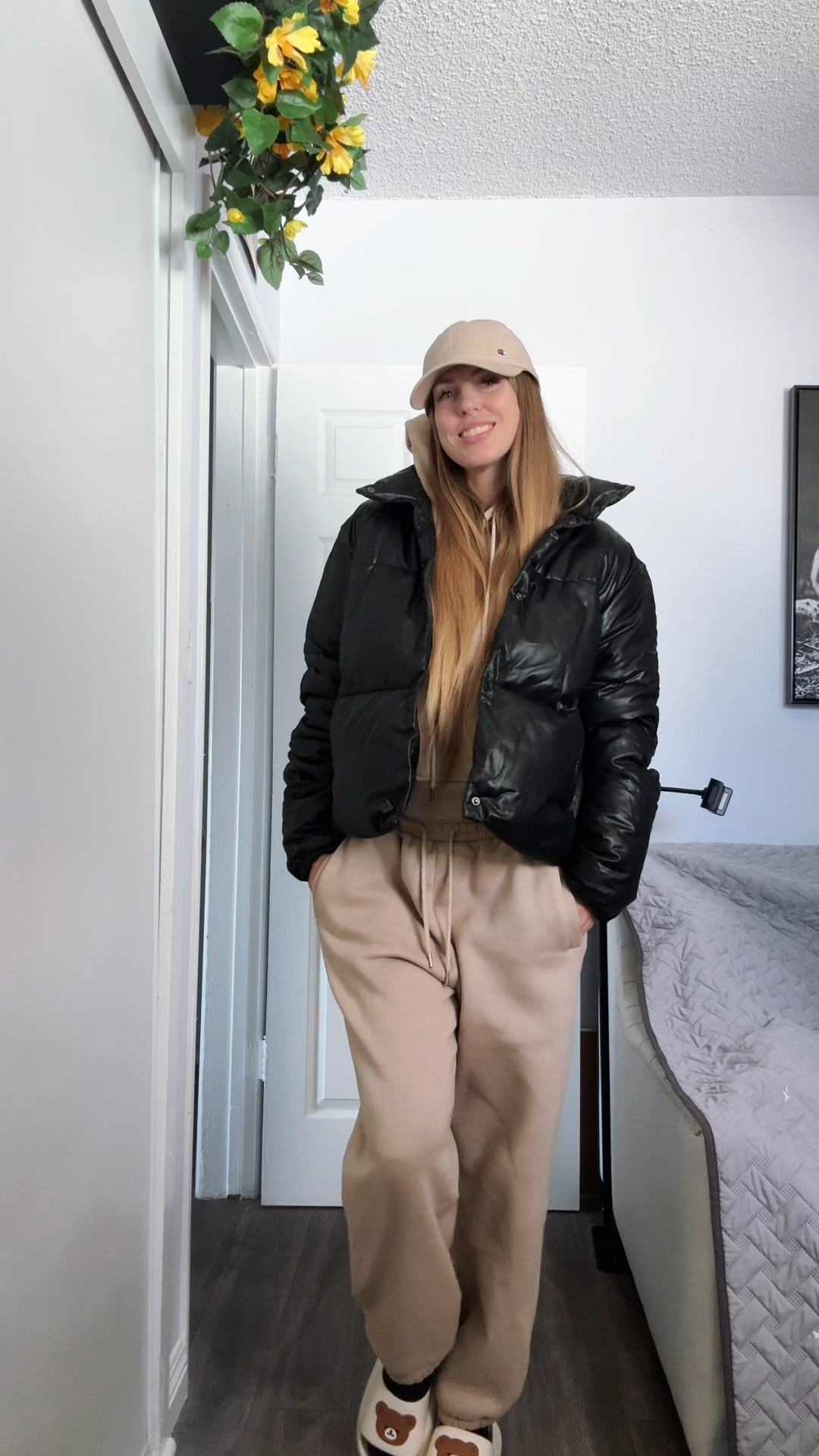 Omg 😱 OBSESSED with this Old Navy puffer jacket! Wow! Love the look and feel, it’s so light but SO warm🥰 
Matching sweat suit is from Amazon!

(Due to my account being brand new, I have to wait 4-6 weeks to be approved by amazon. I will then retag all of the amazon products in my videos. Until then, you can find all my links on my amazon storefront!)

#LTKHoliday #LTKActive #LTKSeasonal