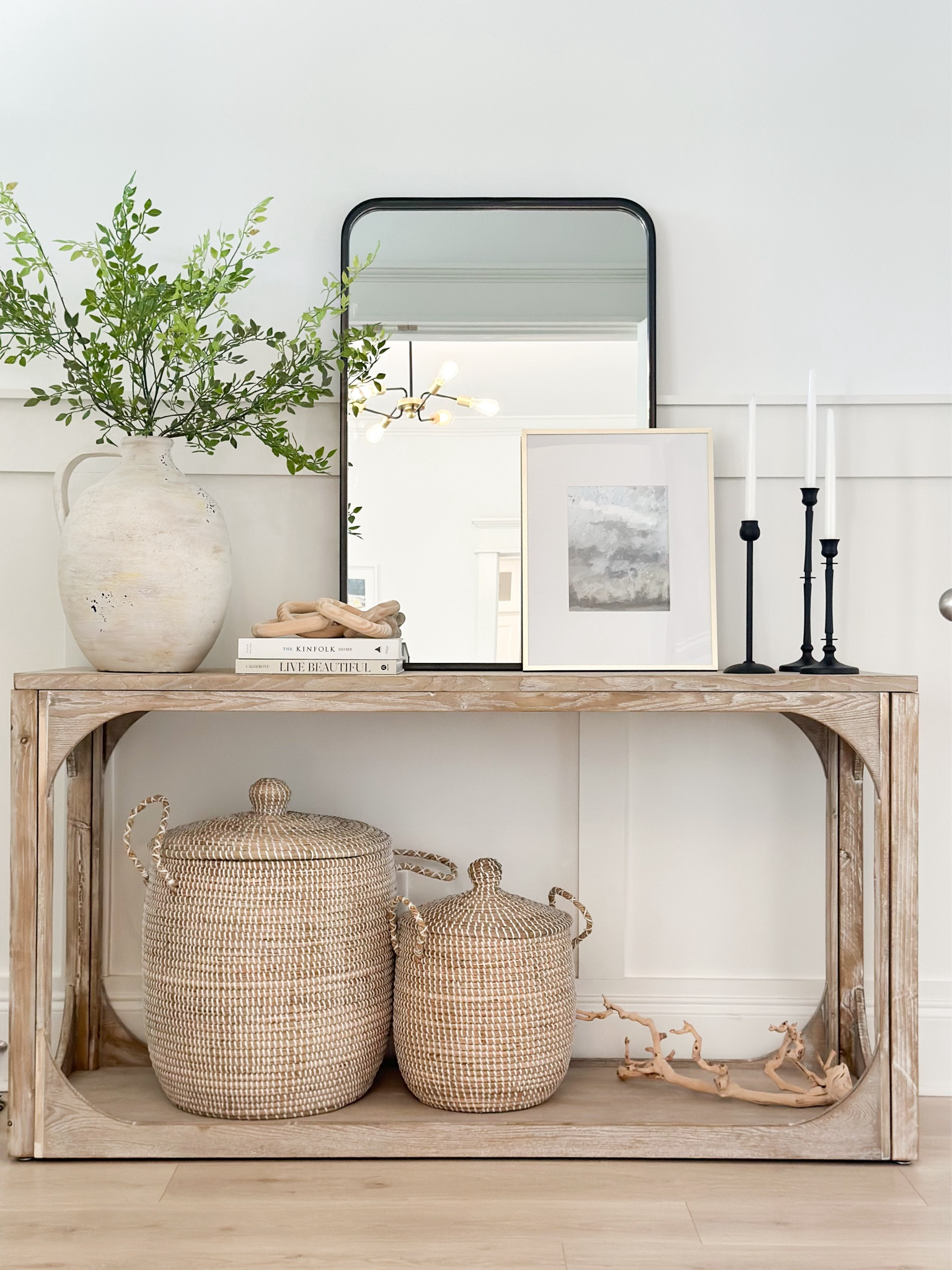 Entry styling 

#LTKStyleTip #LTKHome #LTKFindsUnder100
