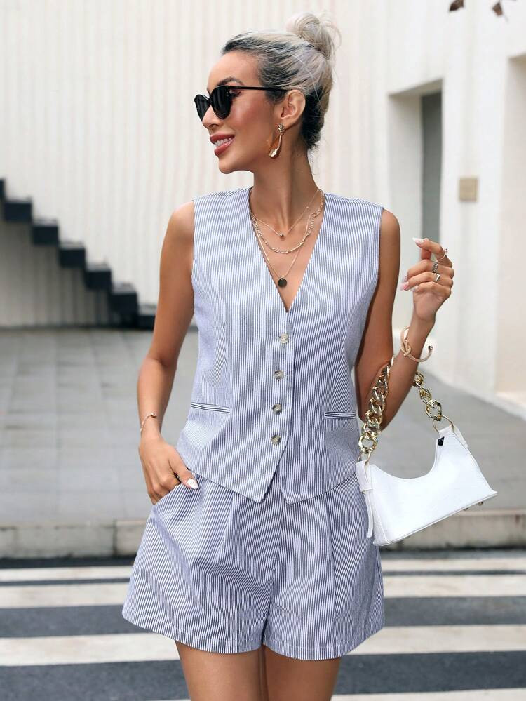 SHEIN BIZwear impressão listrada Colete blazer & Shorts
       
              
              R$1... | SHEIN