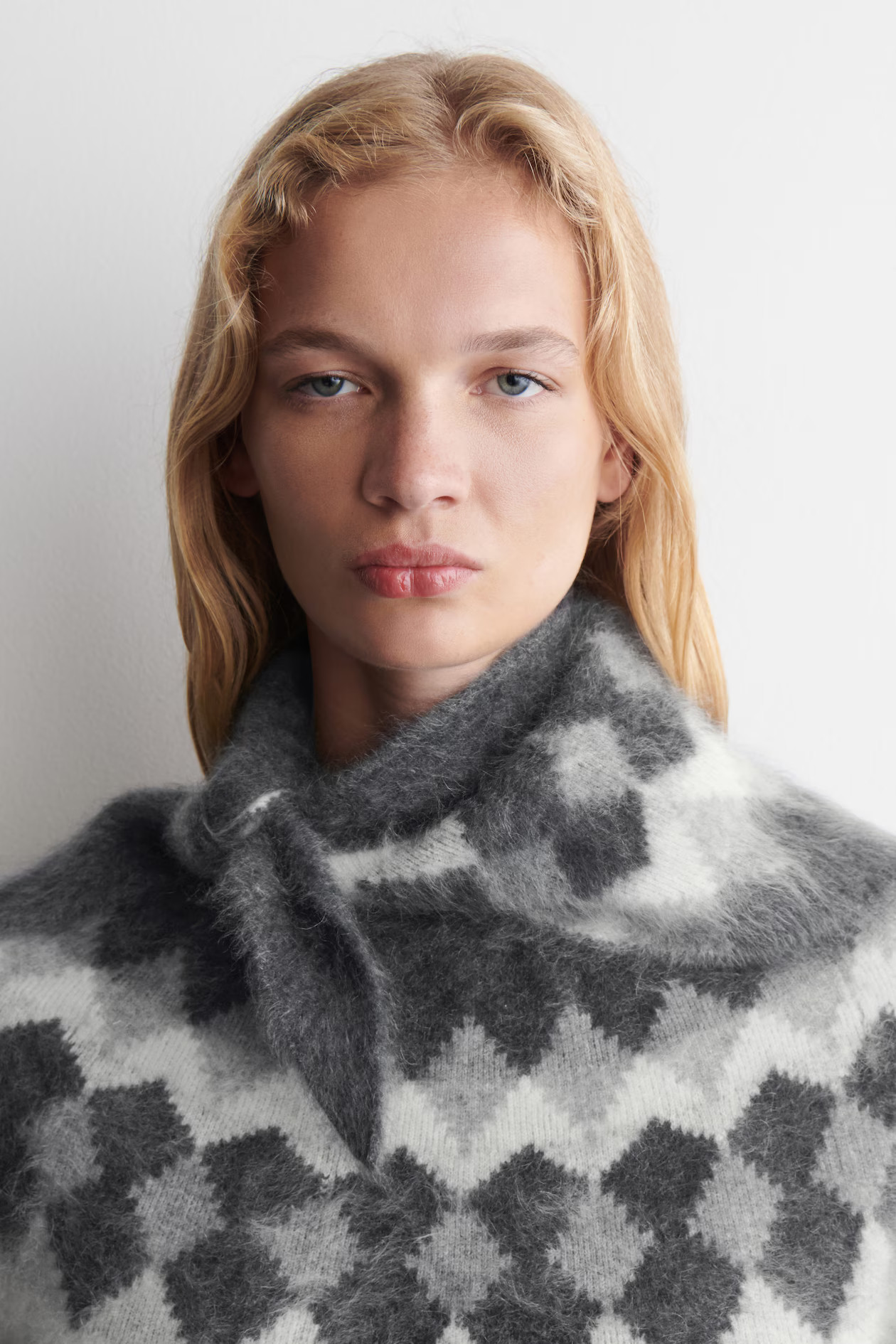 FAIR ISLE BRUSHED-CASHMERE SCARF - CHARCOAL / GREY | COS GB | COS UK
