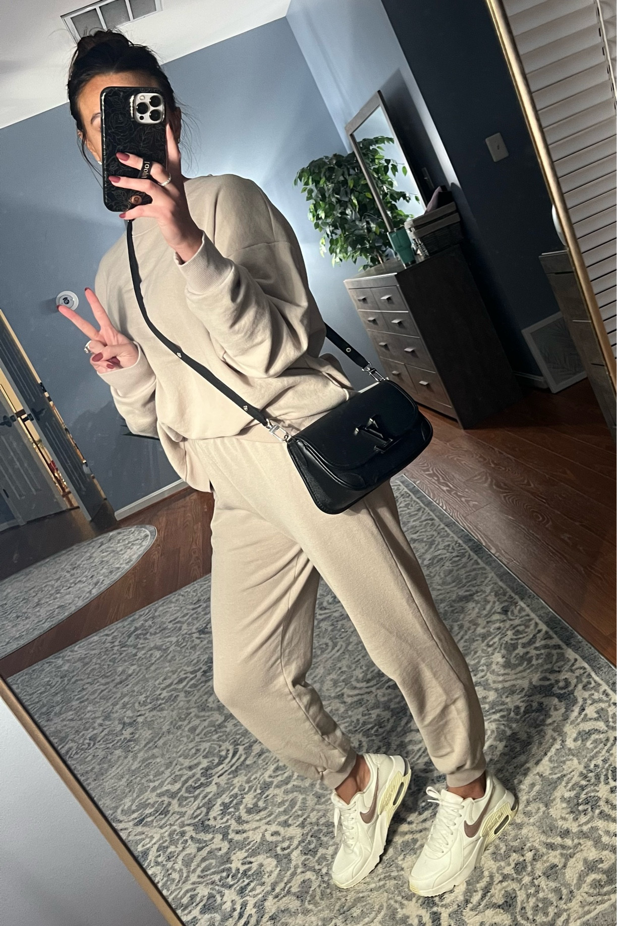 time to tackle some errands, glorified bum style 

#LTKunder50