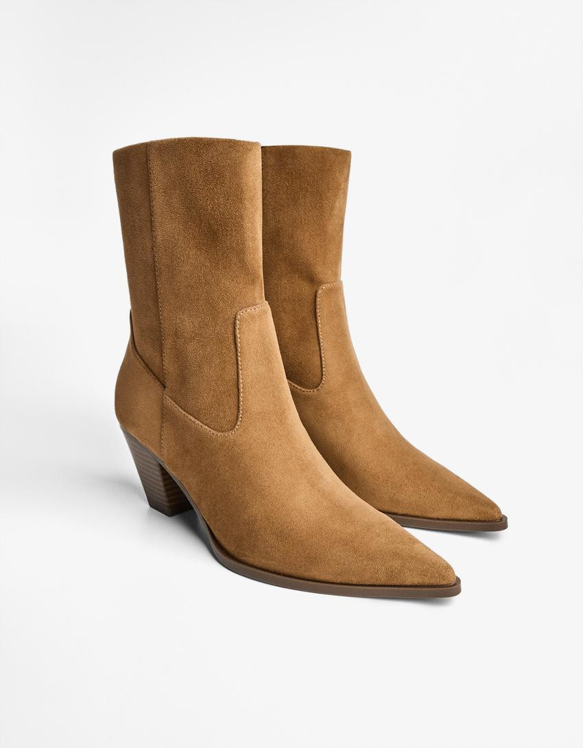 Stiefelette mit Westernabsatz - Schuhe - Damen | Bershka DE