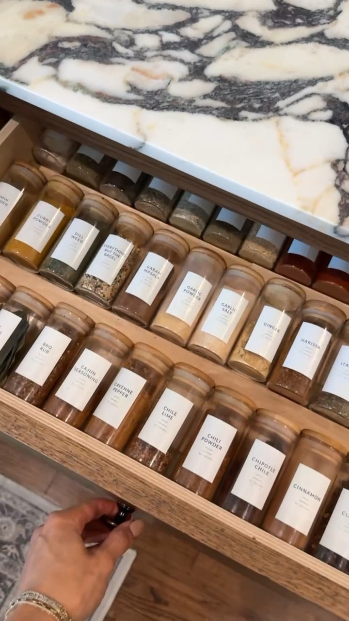 
Amazon kitchen finds👏shop all of these kitchen essentials at a great price. These are items we use every day that make life a little easier or things more organized + aesthetic!

#LTKHome #LTKFindsUnder50